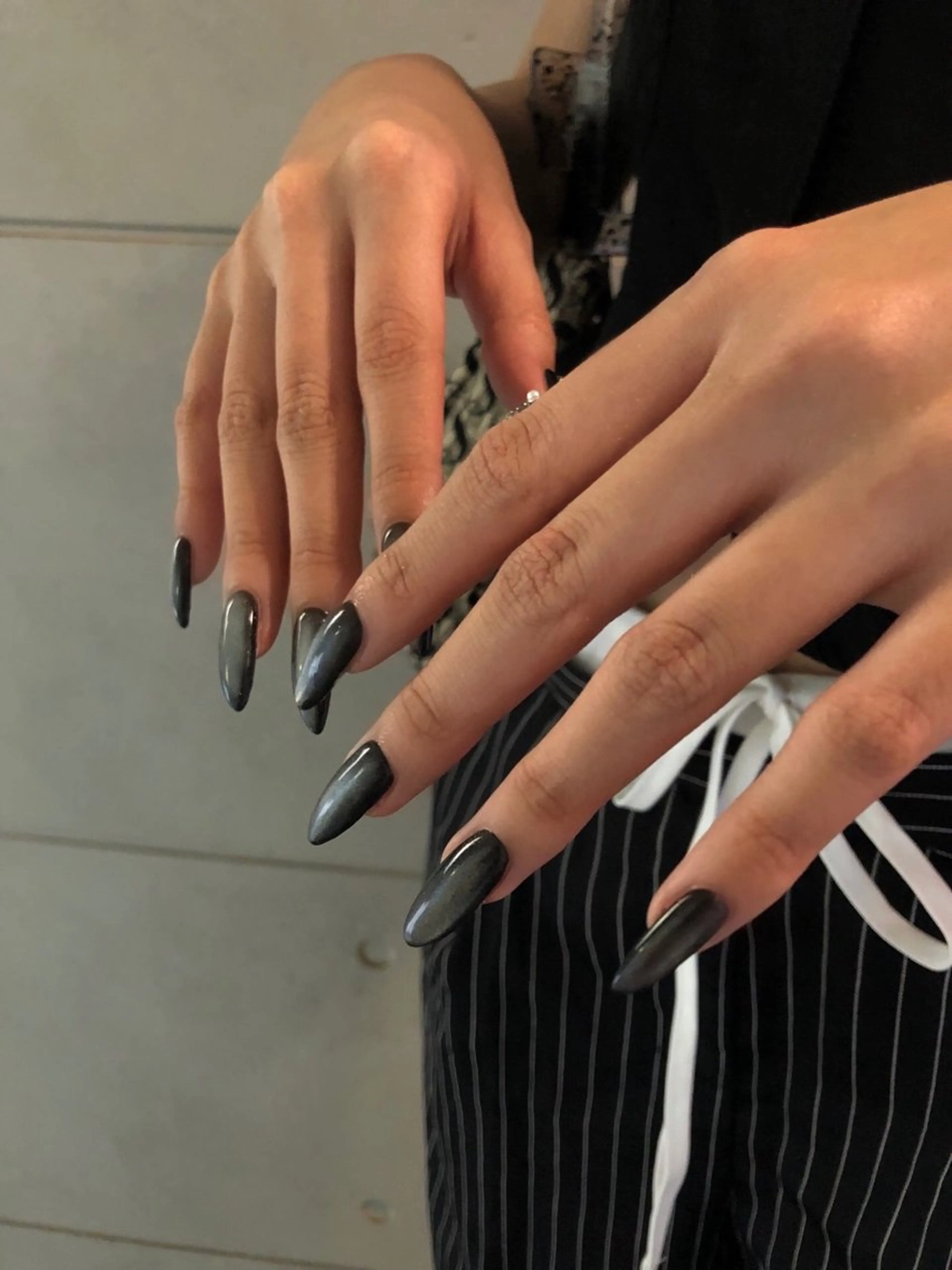 ネイル マグネットネイル シルバー ハンドネイル NAIL＆SPA PｰBOX所属・齋藤 璃愛のネイルデザイン