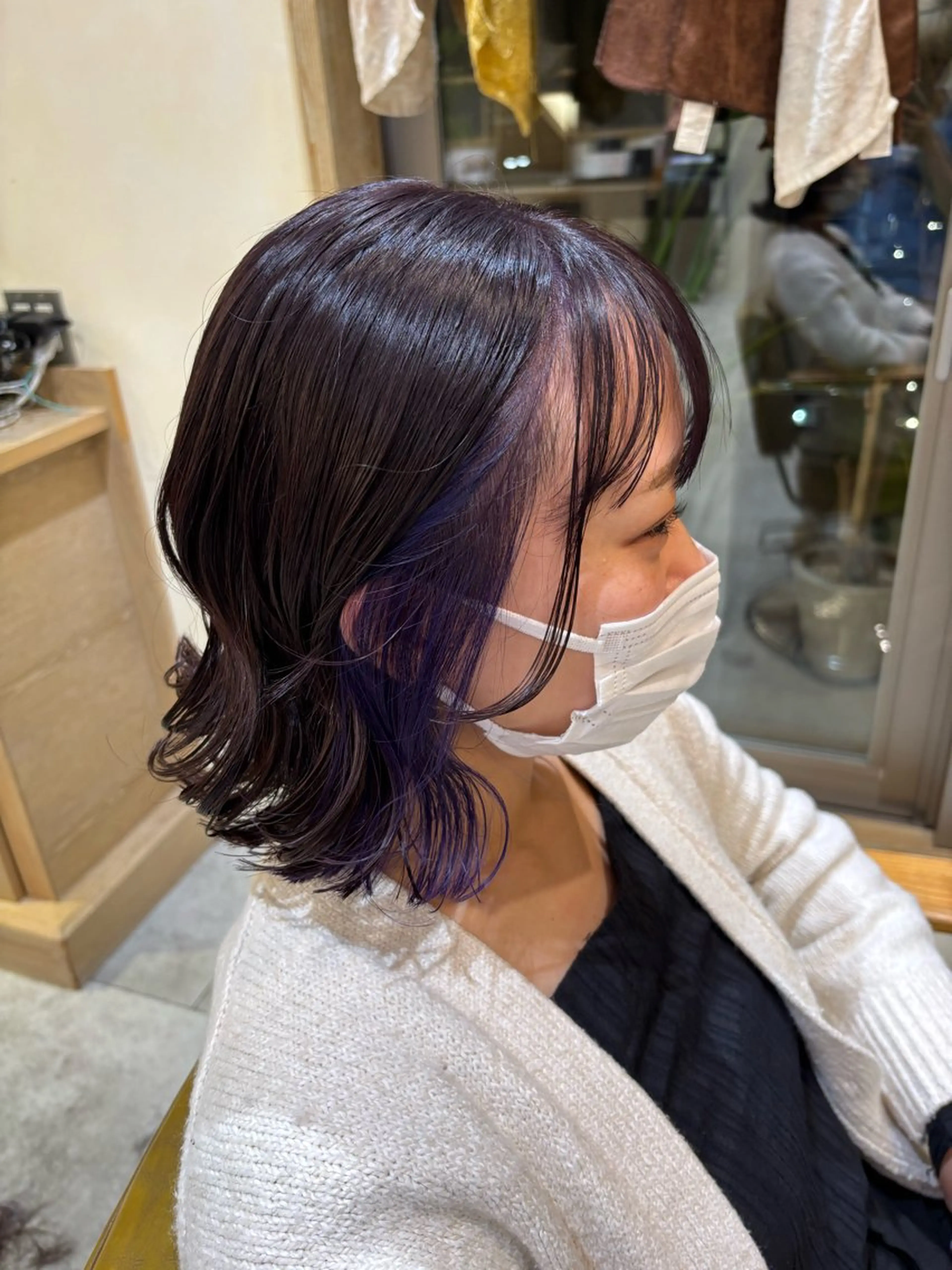 ミディアム カラー デザインカラー インナーカラー パープルカラー ヘアカラー ハイトーン/暖色 カラー/maoのヘアスタイル
