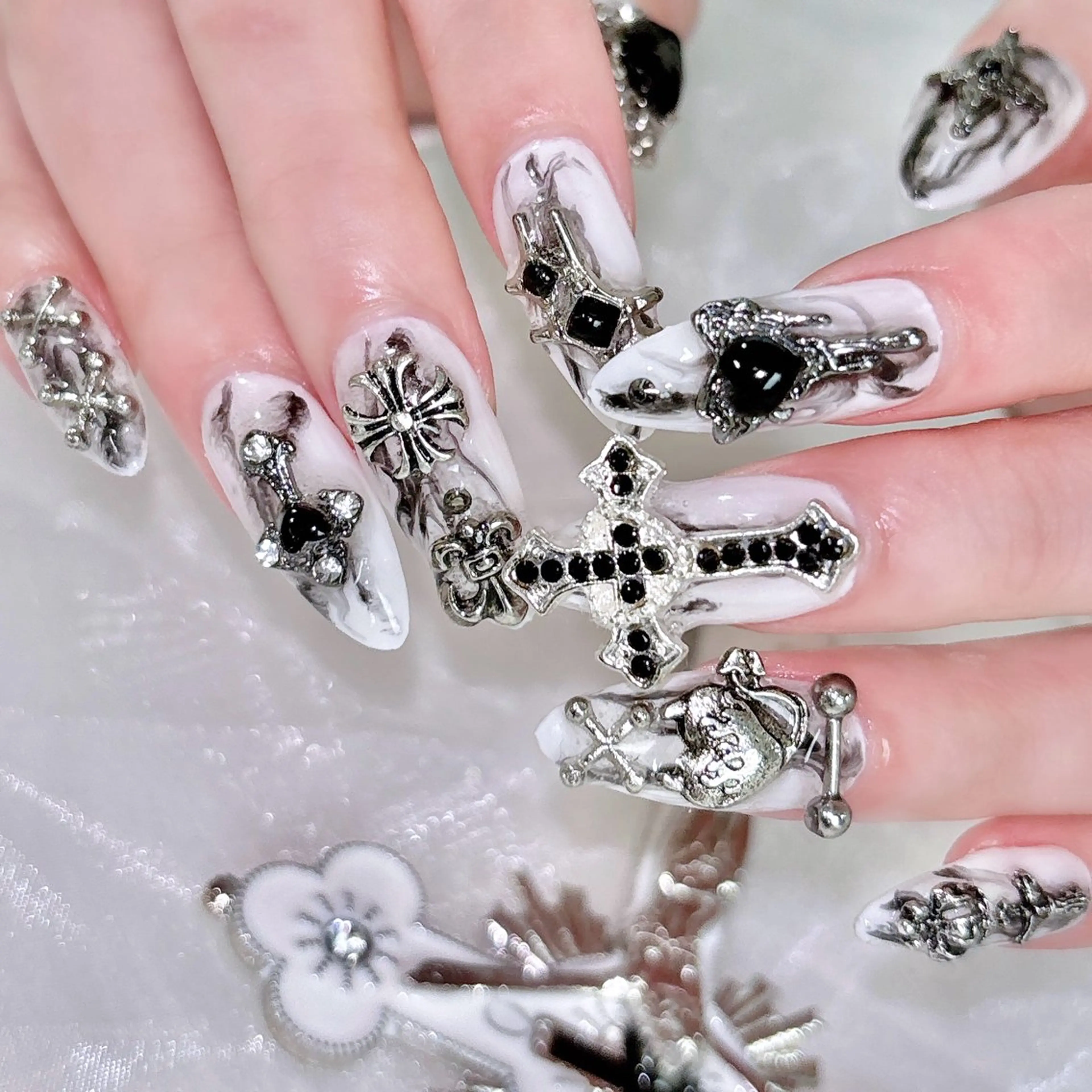 ネイル vesper所属・Vesper miuのネイルデザイン