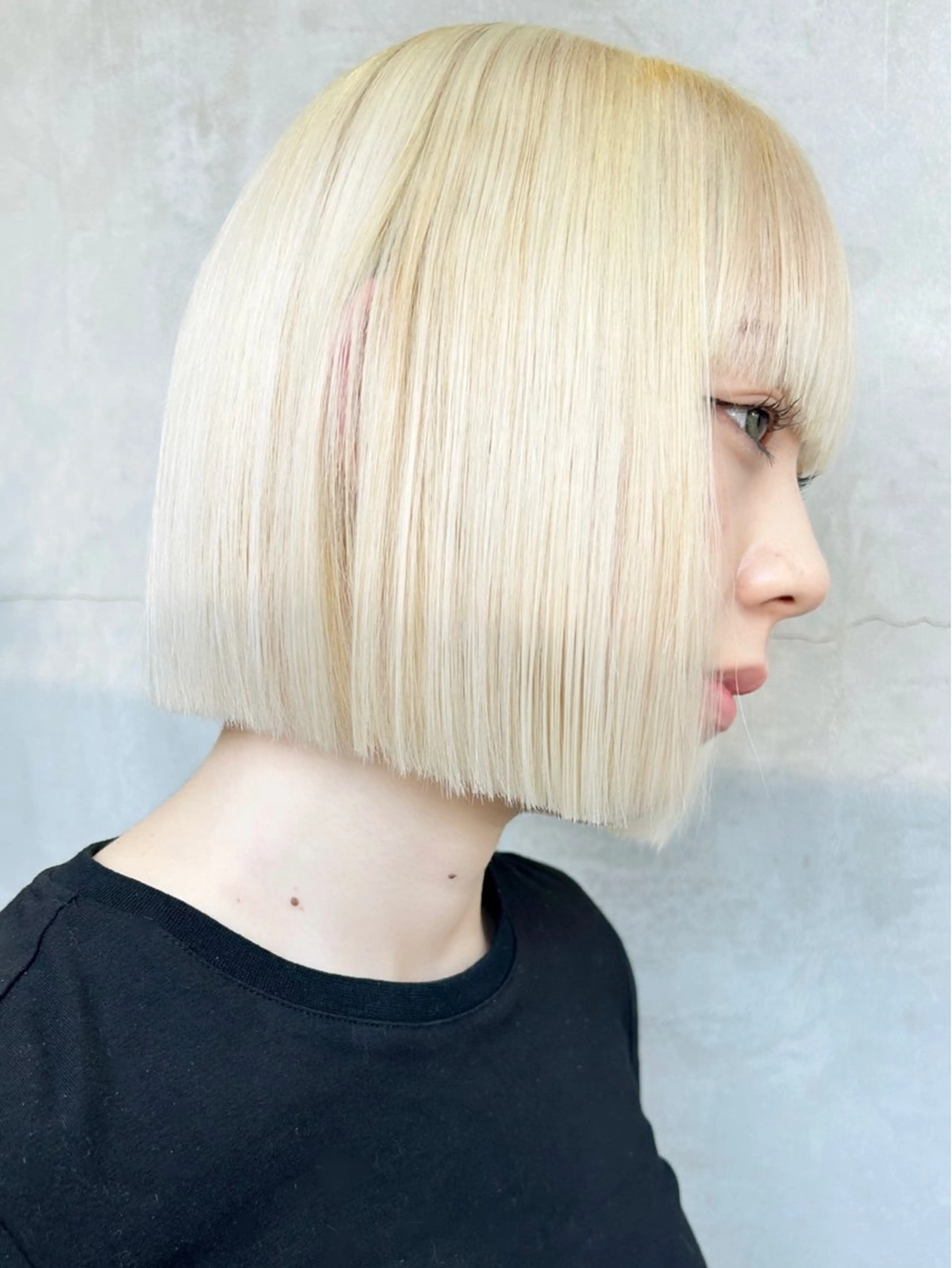 ショート カラー ブリーチ ブロンド ハイトーンカラー ボブ カット ヘアカラー トリートメント 🧸艶々韓国ヘア 🧁mizunaのヘアスタイル
