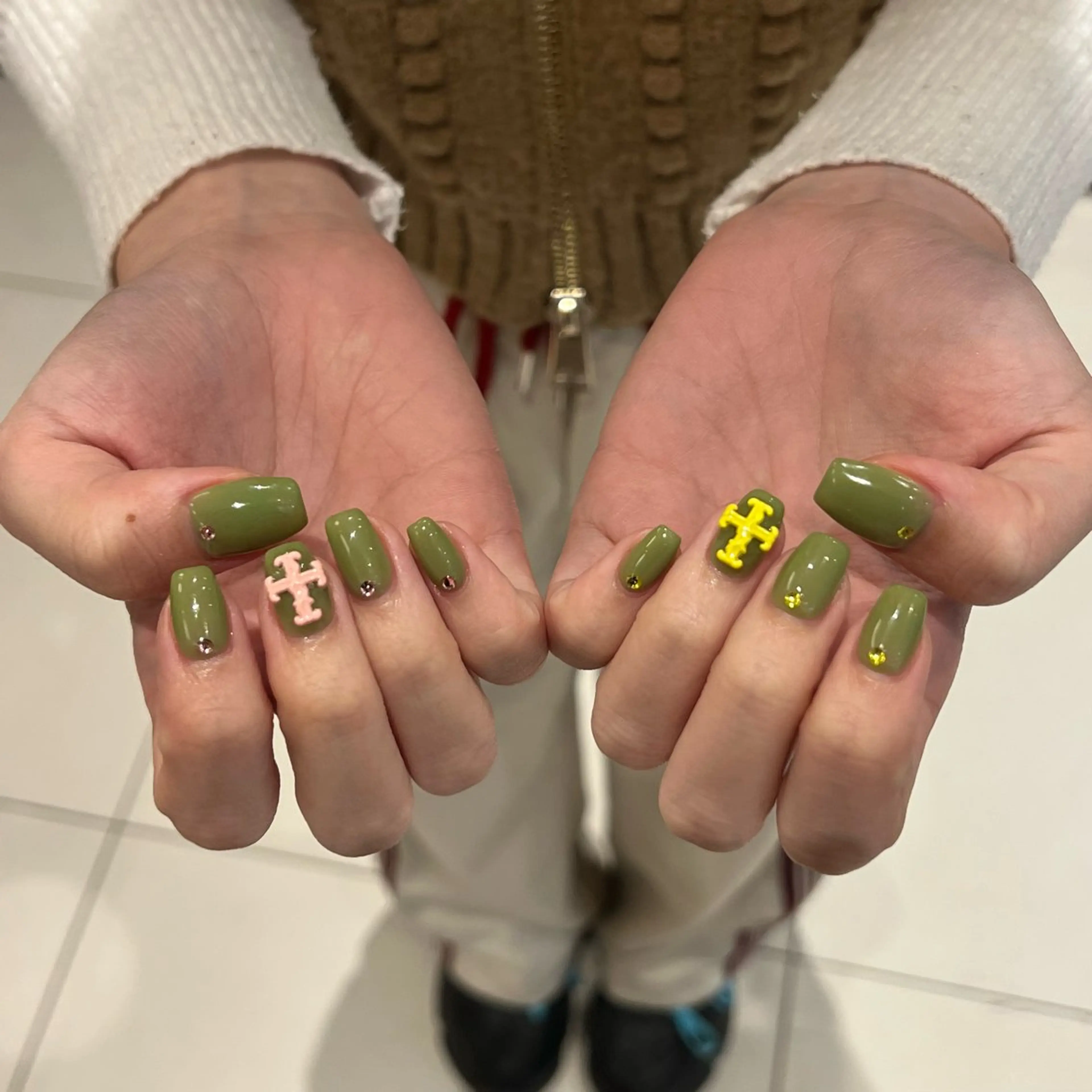 10/17 17:00～限定💖hand or foot ワンカラー➕選べるパーツ2個🍒の写真