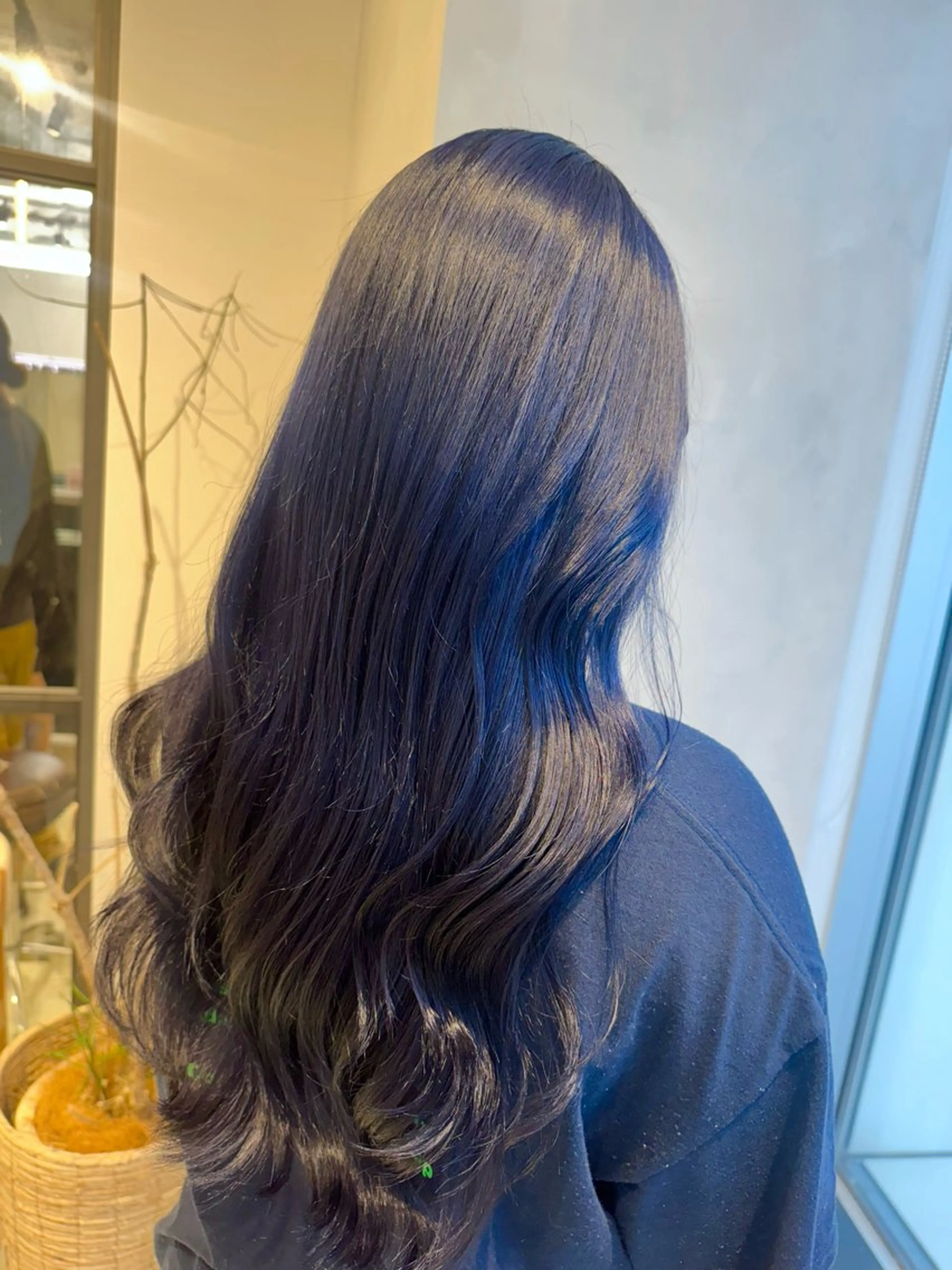 カラー ブリーチ ブルーカラー ネイビーカラー カット ヘアカラー トリートメント 透明感カラー✨艶髪 制作🌱山根あゆみのヘアスタイル