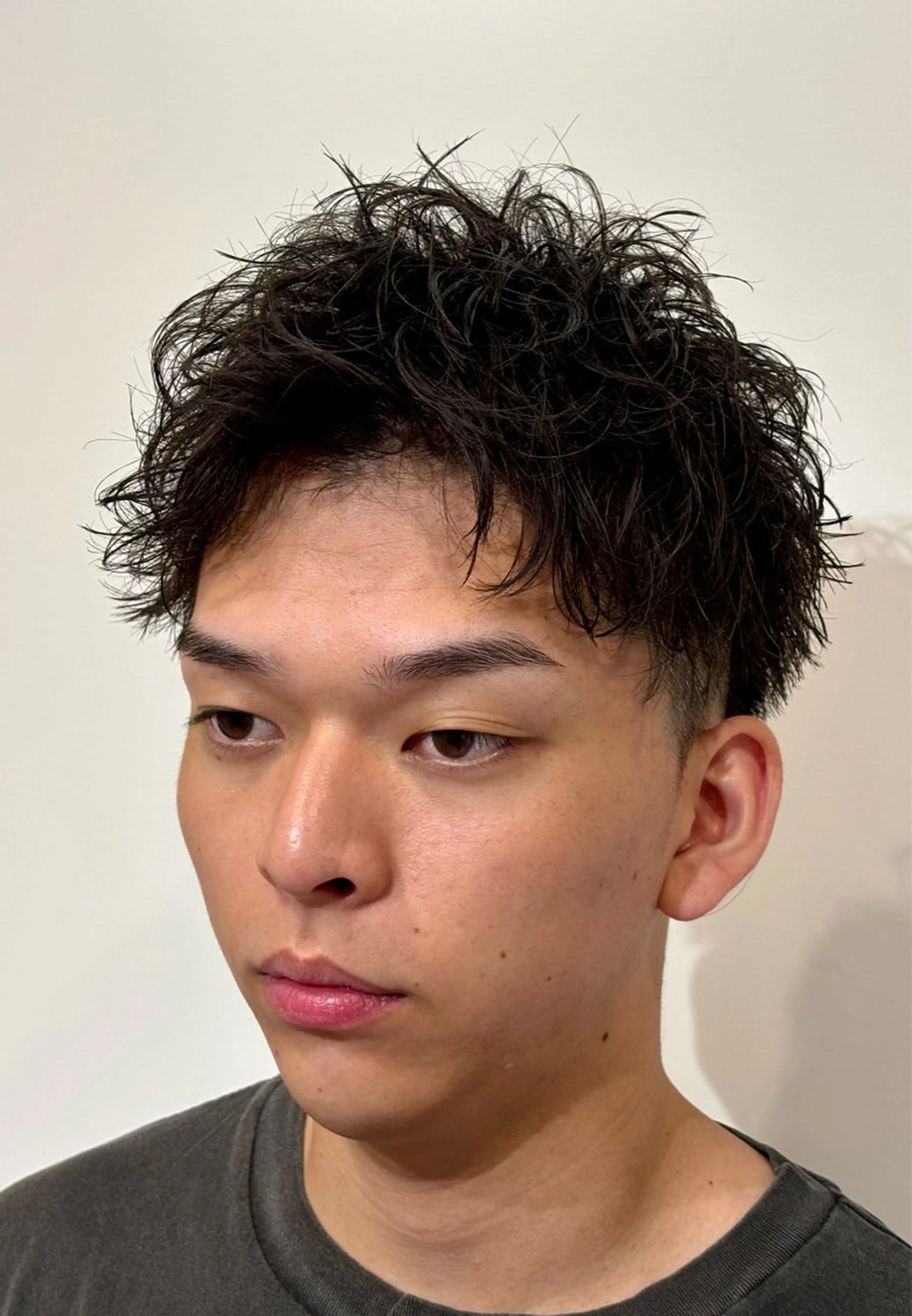 ショート パーマ メンズ メンズパーマ メンズショート ショートヘア カット パーマ トリートメント 【店長】メンズ職人 短髪　ハイトーン🔥のヘアスタイル