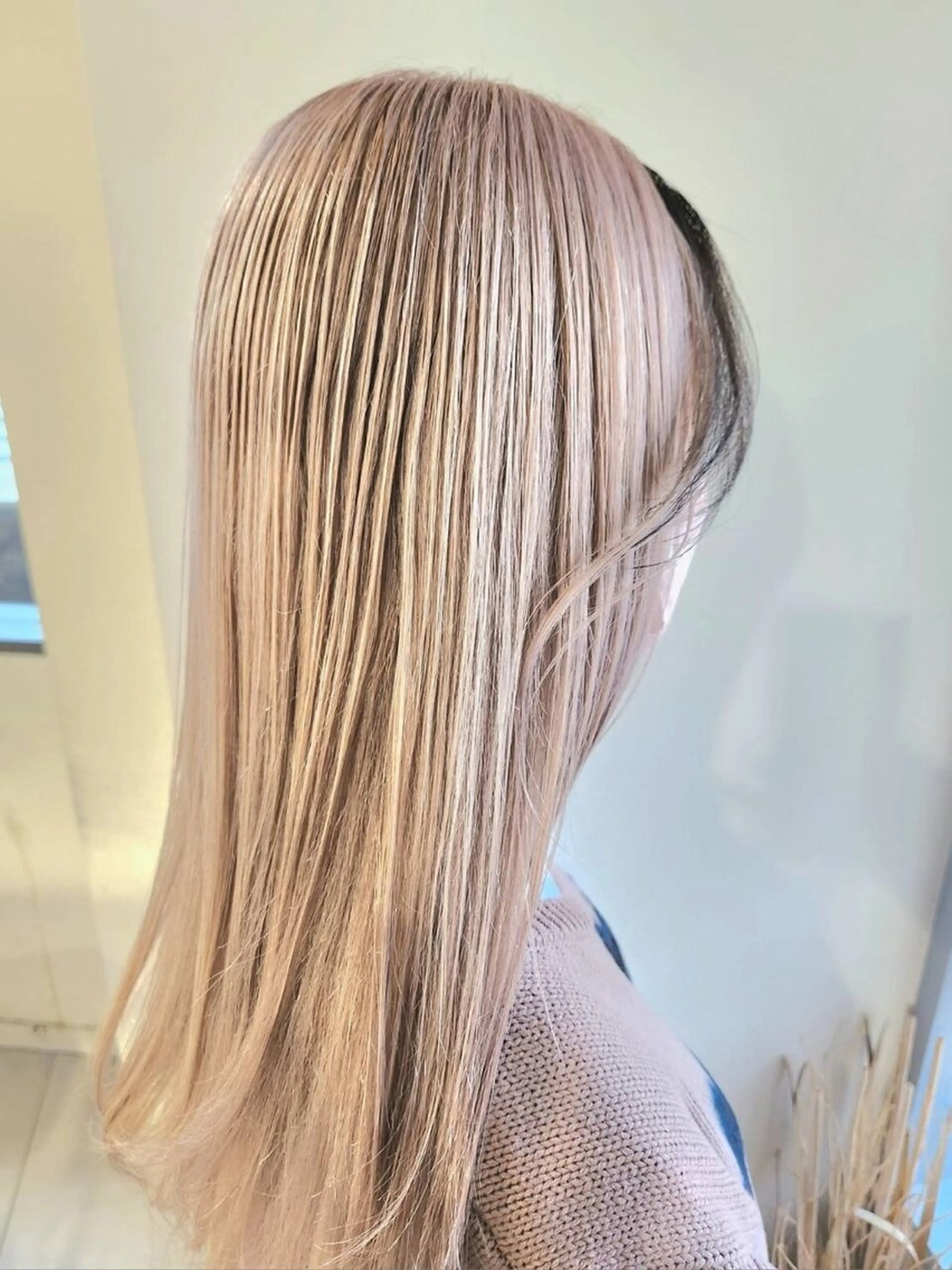 ロング カラー ヘアカラー トリートメント 鈴木弥月/透明感カラ ー/髪質改善のヘアスタイル