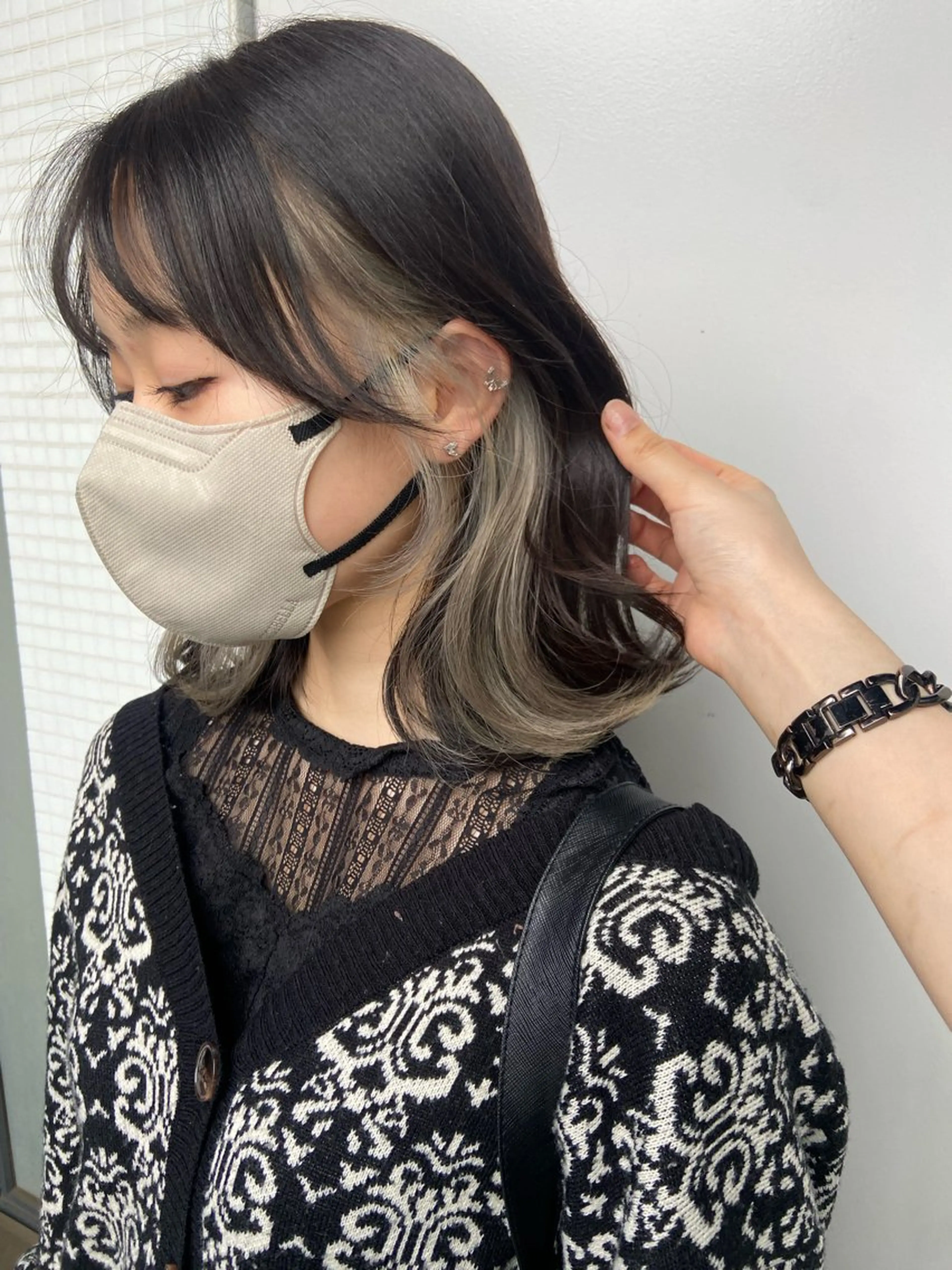 ミディアム カット 韓国レイヤー/ヘア カラー🎀ayamiのヘアスタイル
