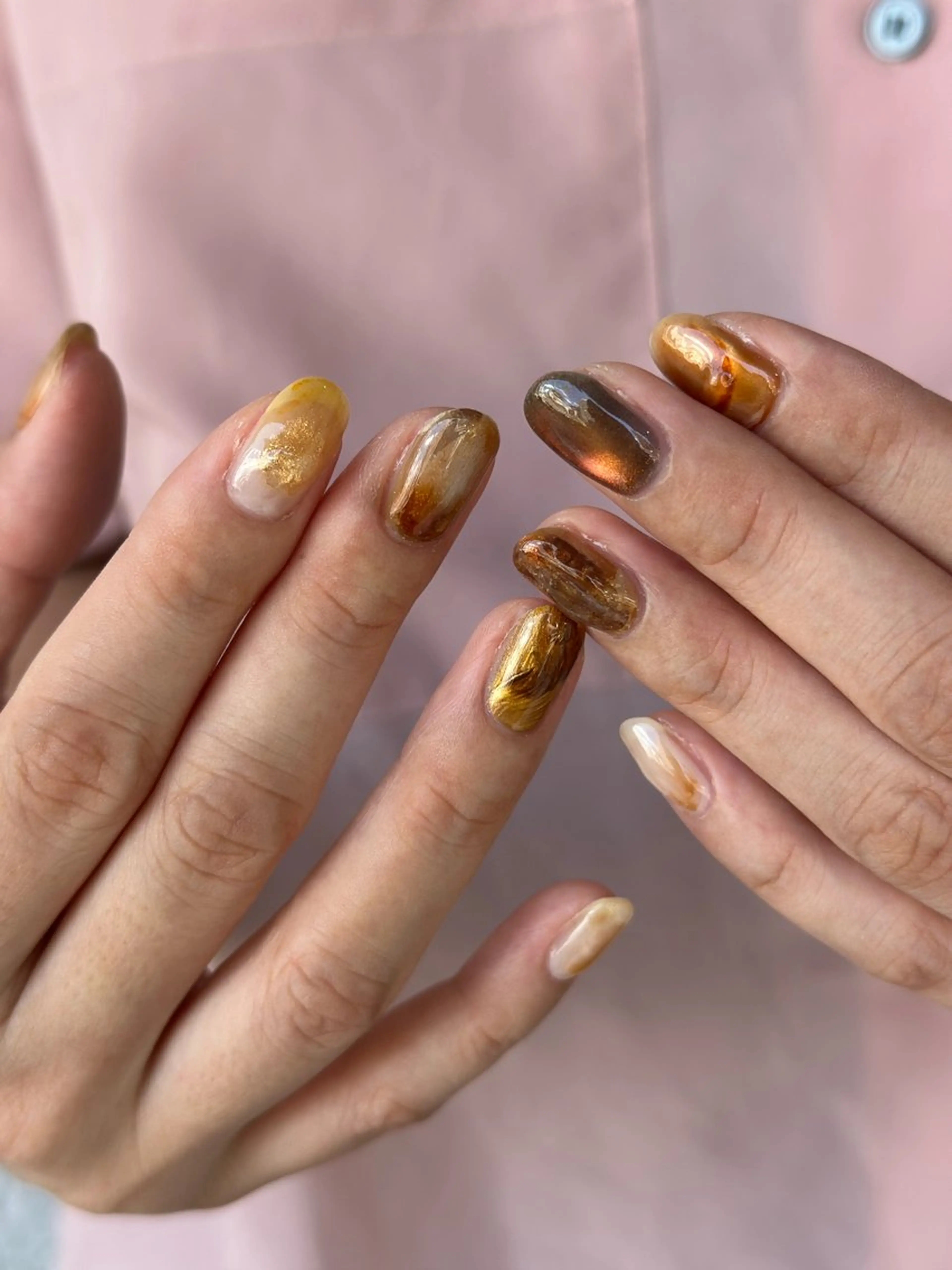 ネイル マグネットネイル ニュアンスネイル オフィスネイル シンプルネイル 夏ネイル ハンドネイル ryo.所属・yamaguchi ryoのネイルデザイン