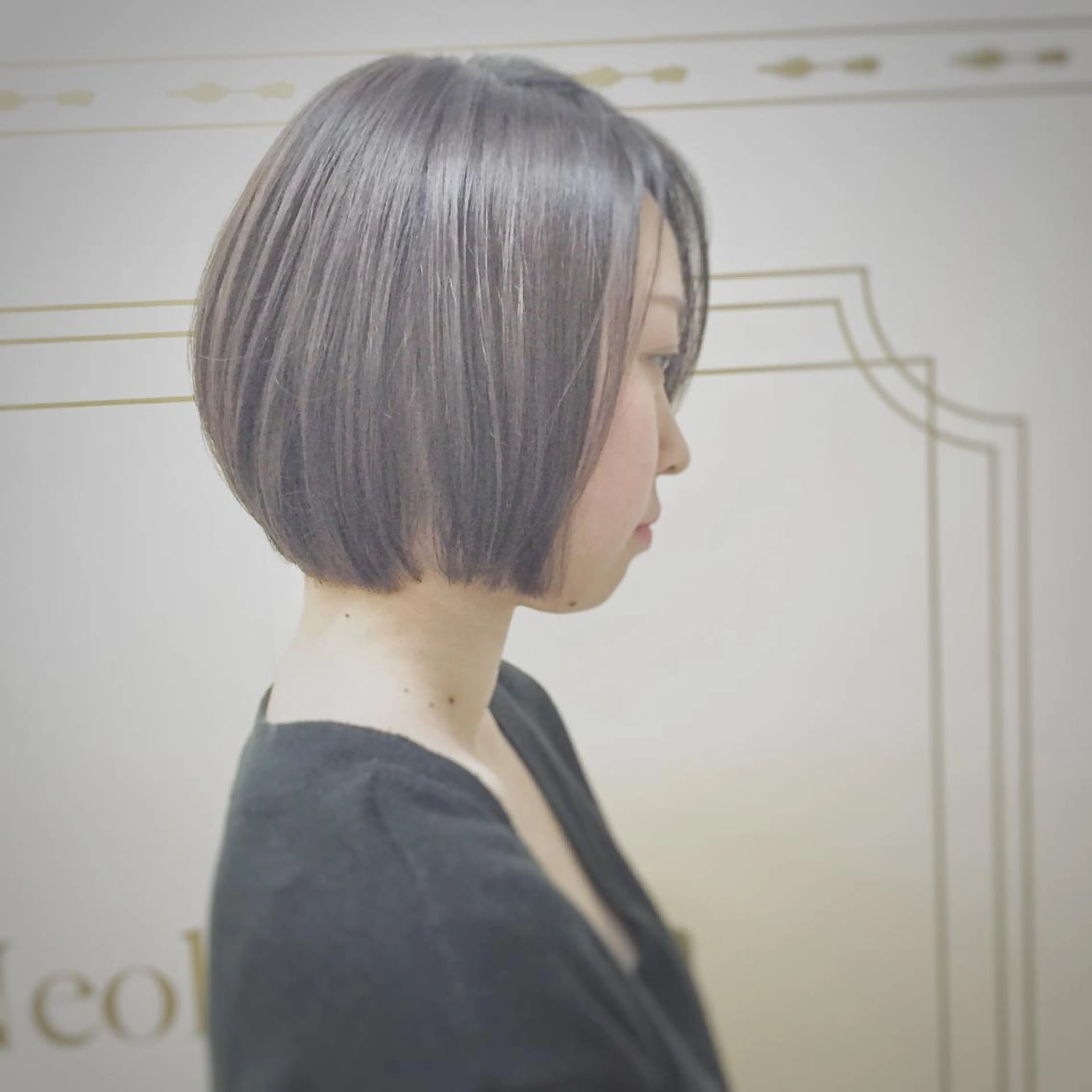 ミディアム カラー アッシュ ベージュカラー ボブ un所属・un 溝の口 伊豆本のマツエク・マツパデザイン
