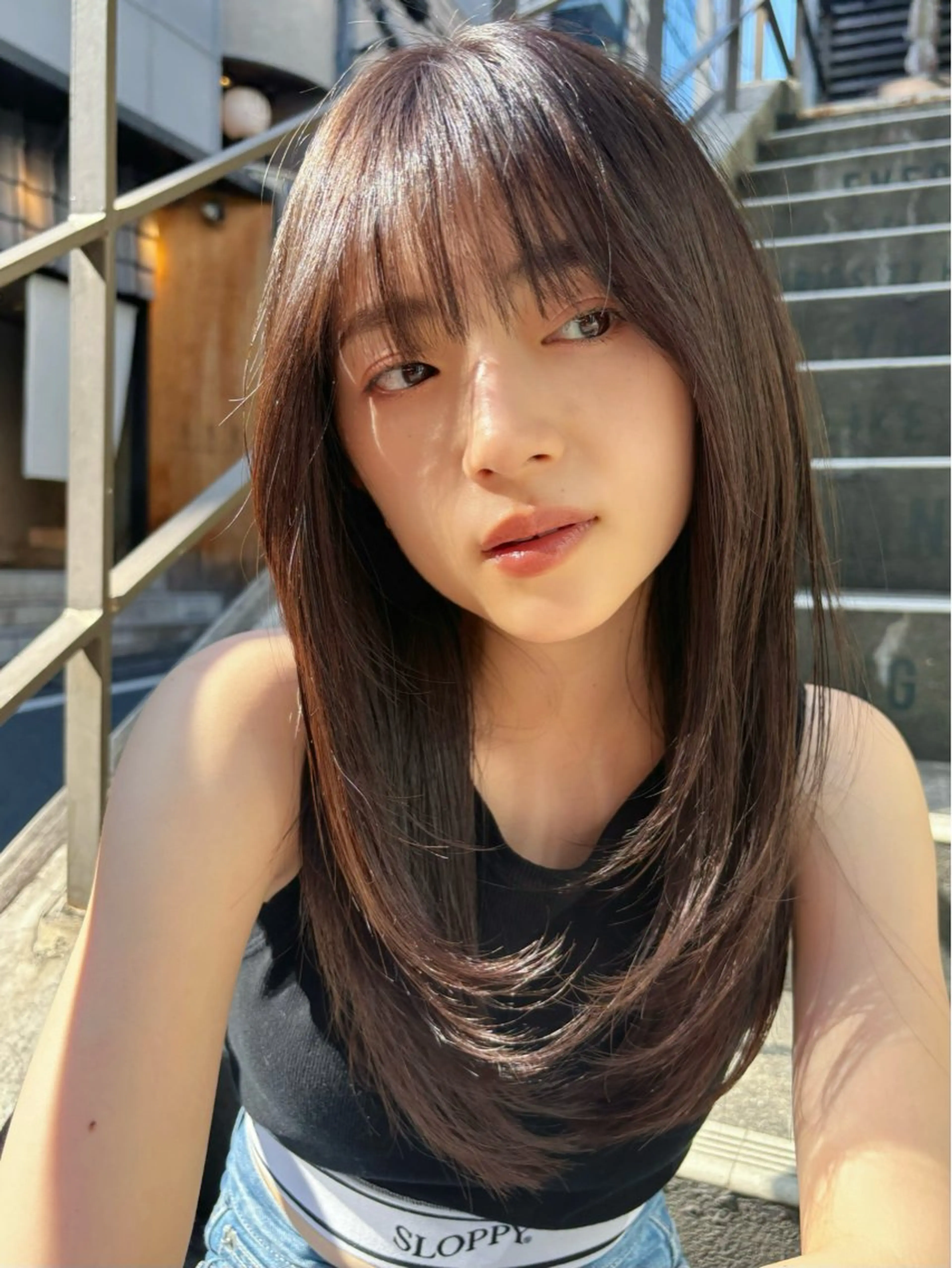 セミロング 耳つぼ屋さん ‎🤍りりのヘアスタイル