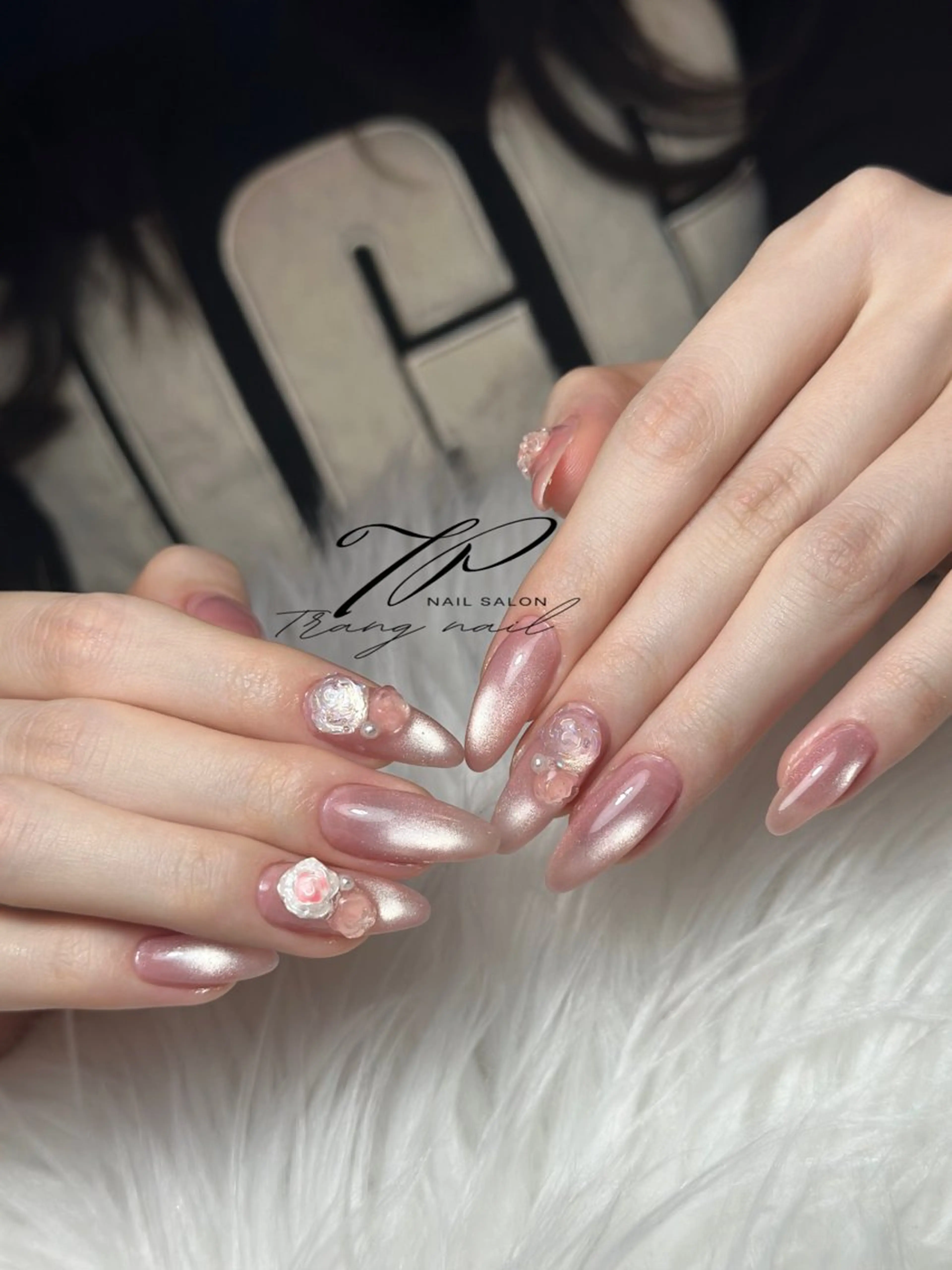 ネイル チークネイル フレンチネイル グラデーション マグネットネイル ミラーネイル ハンドネイル Trang nailのネイルデザイン