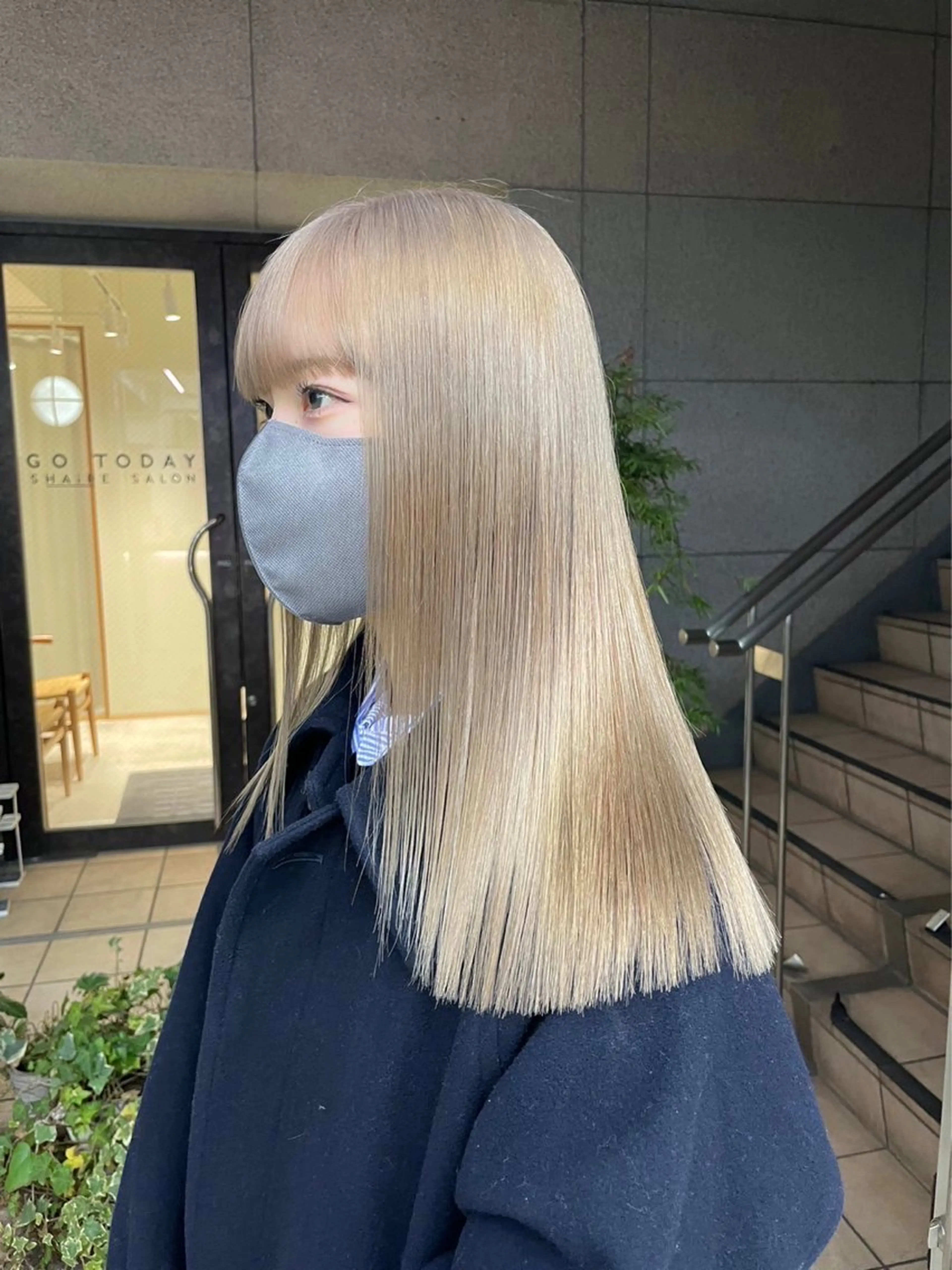 セミロング カラー GO TODAY SHAiRE SALON 原宿本店所属・ブリーチ/レイヤー ハッシュカット/河内のヘアスタイル