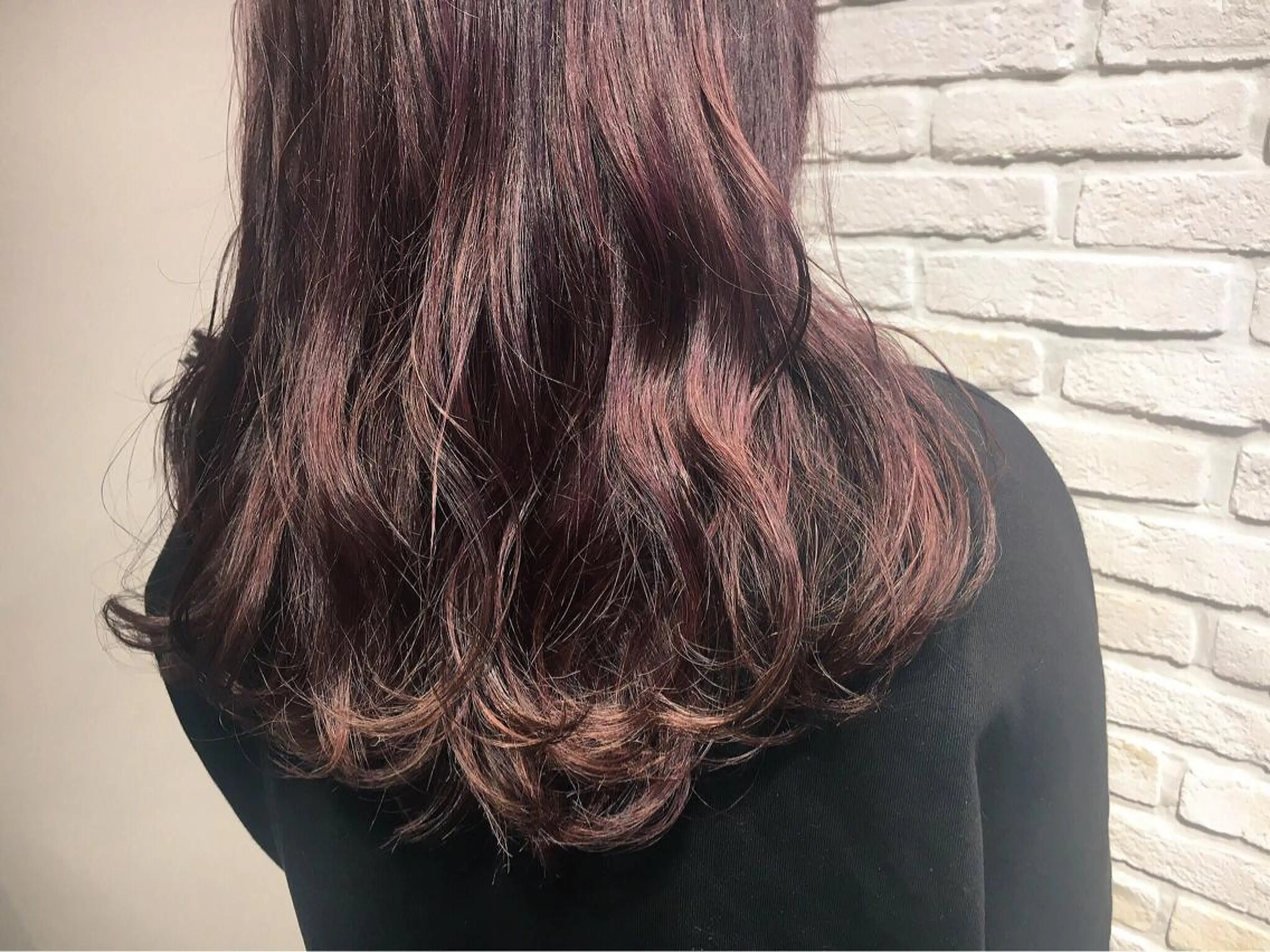 セミロング レイヤーカット SATSUKI サツキのヘアスタイル