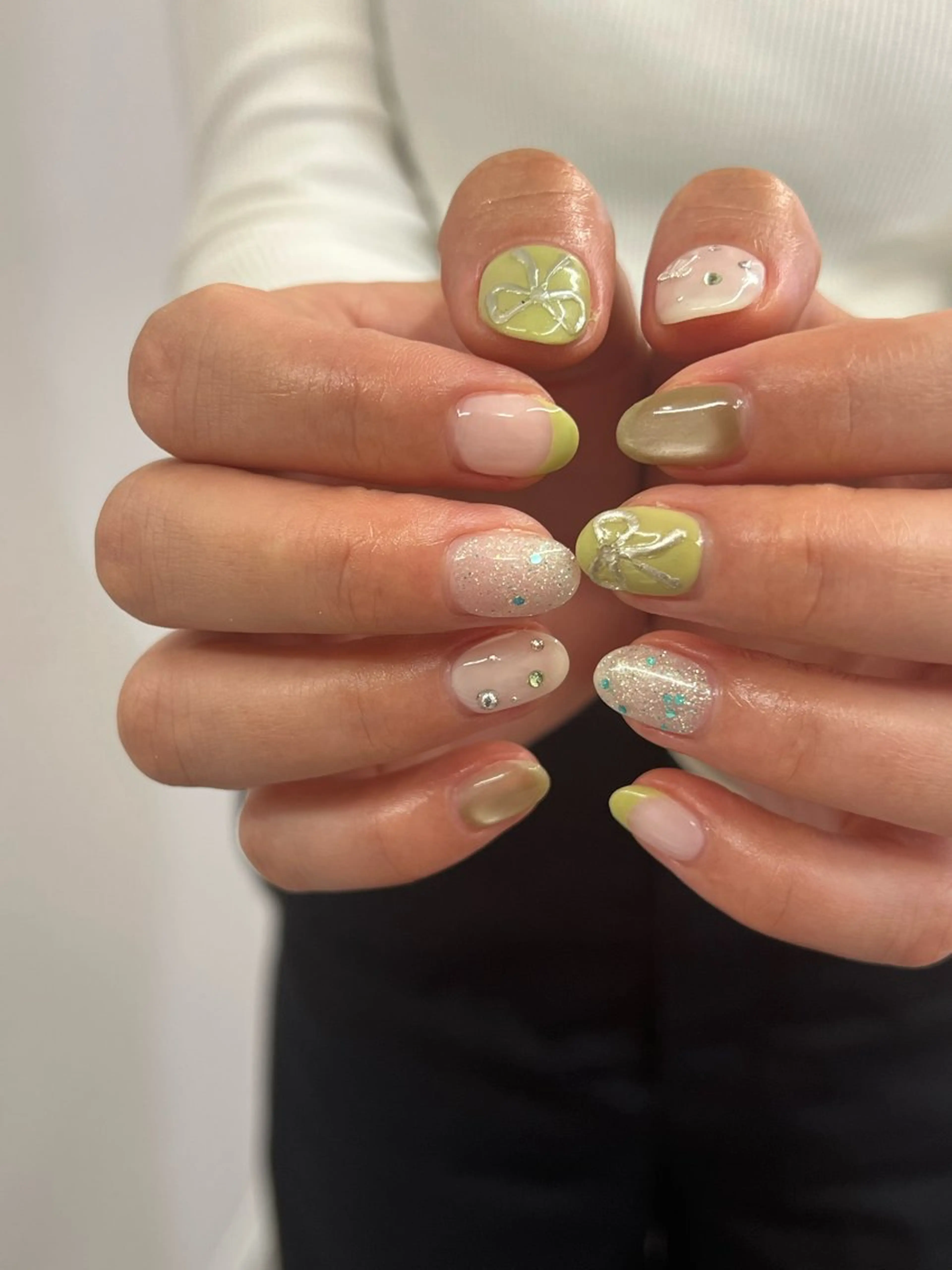 ネイル ジェルネイル グリーン マグネットネイル ニュアンスネイル パラジェル ハンドネイル ハンドケア Bana_ Nailのネイルデザイン