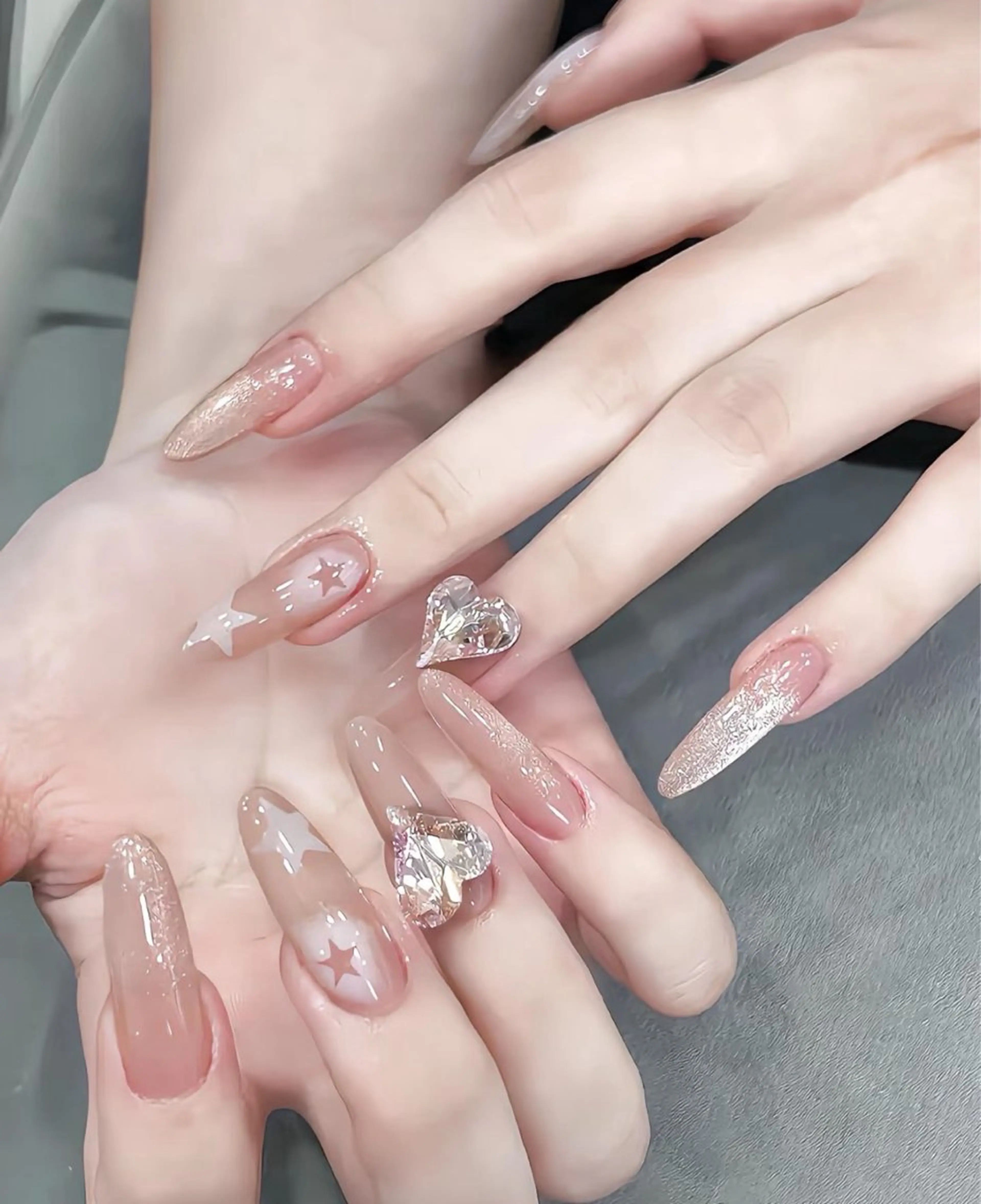 ネイル アートネイル 桜ネイル フレンチネイル ガラスフレンチ グラデーション ミナ🌈 Laule'aのネイルデザイン