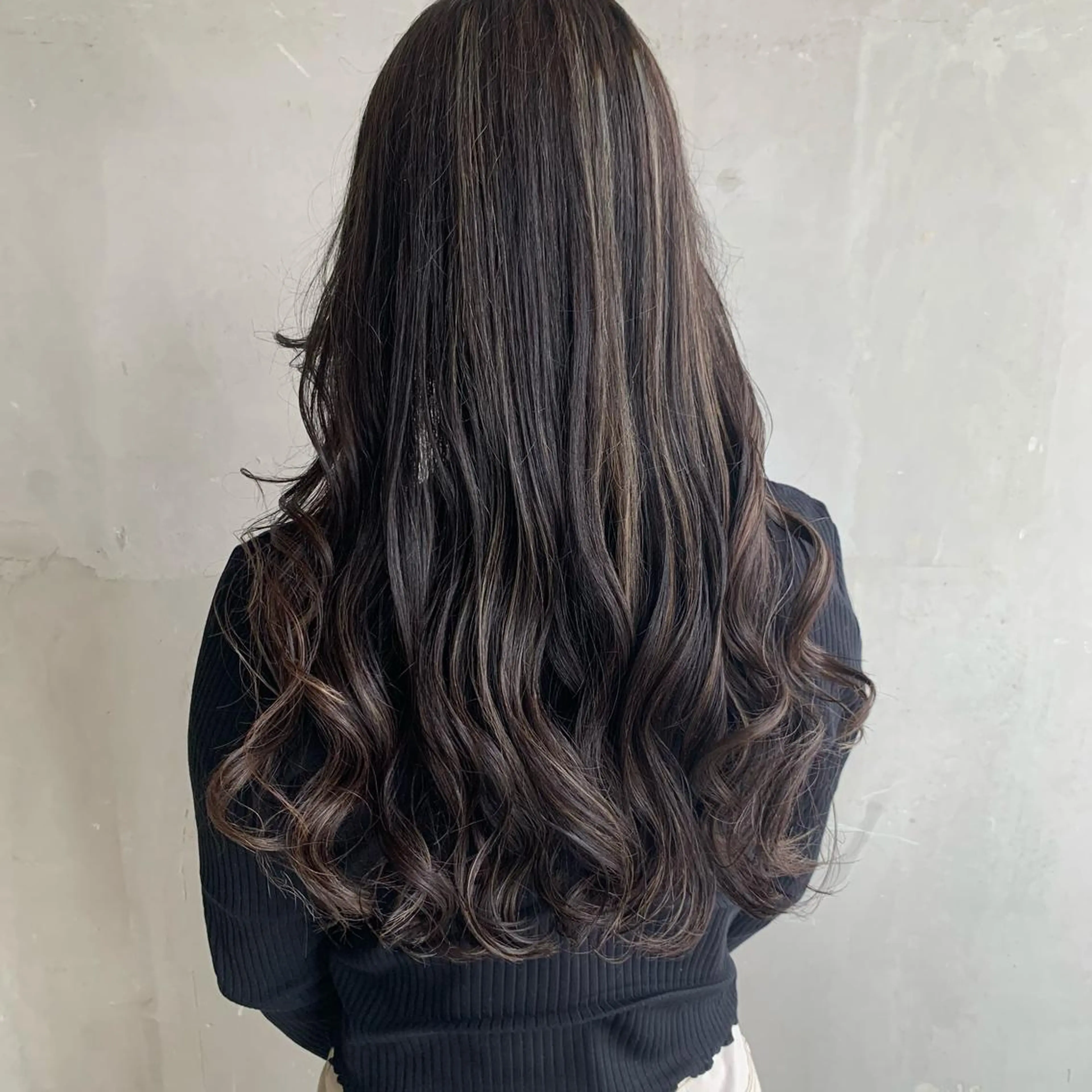 ロング カラー ハイライトカラー ハイライト ヘアカラー トリートメント ウスイ ハルカのヘアスタイル