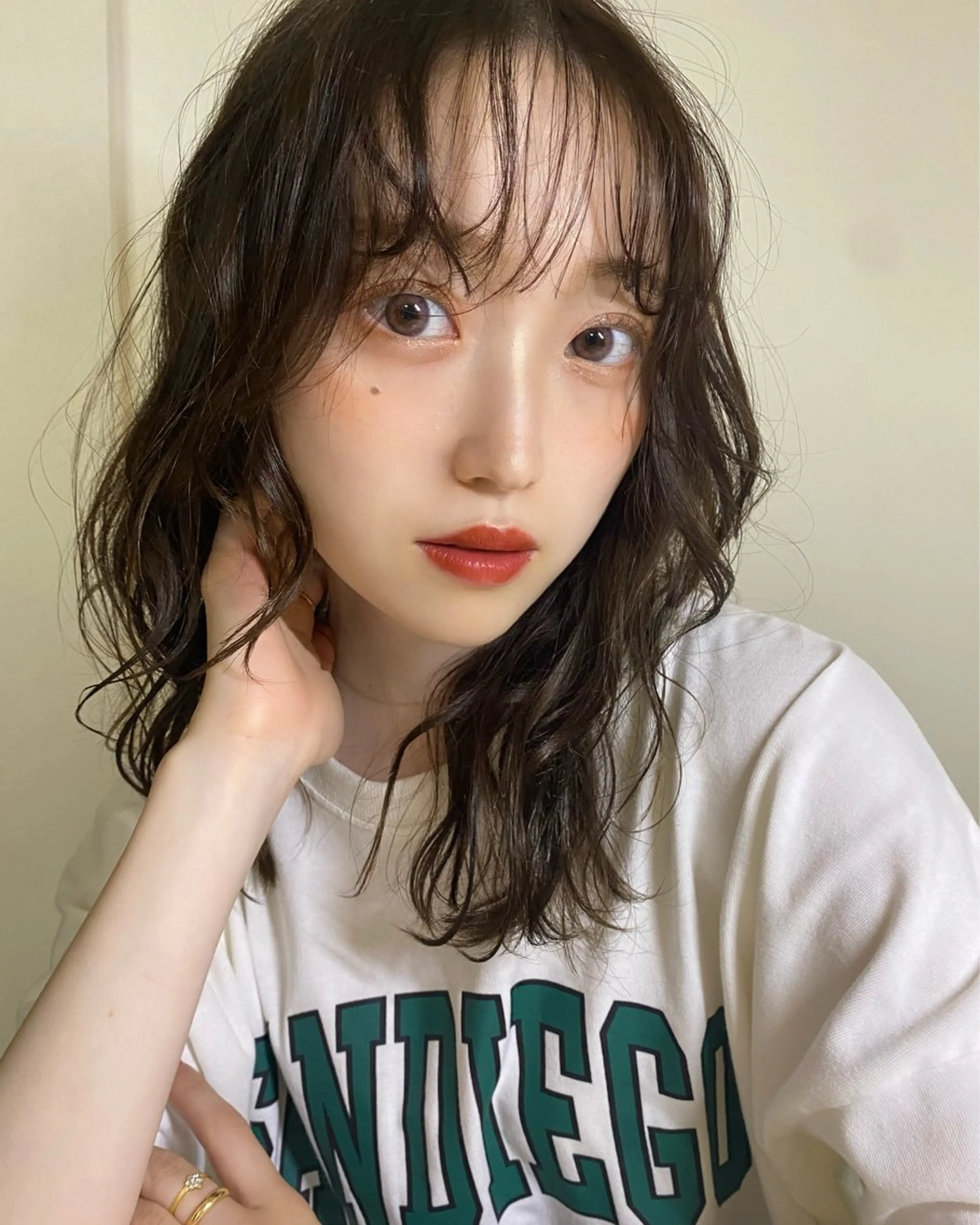 ミディアム カラー ヘアアレンジ カット ヘアカラー トリートメント fumika🎀 韓国ヘア×ベージュのヘアスタイル