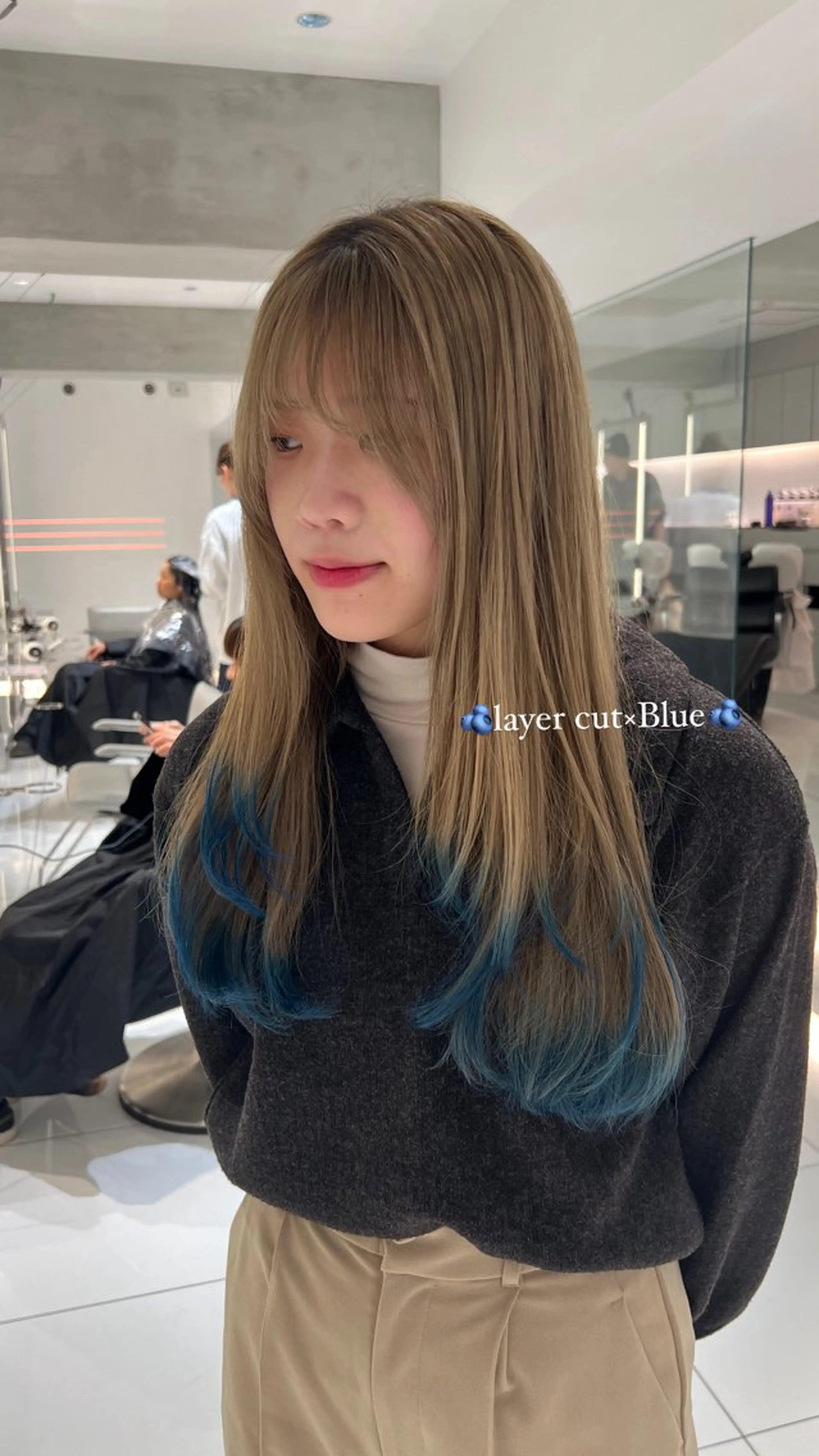 セミロング カラー カット ヘアカラー Rena ,のヘアスタイル