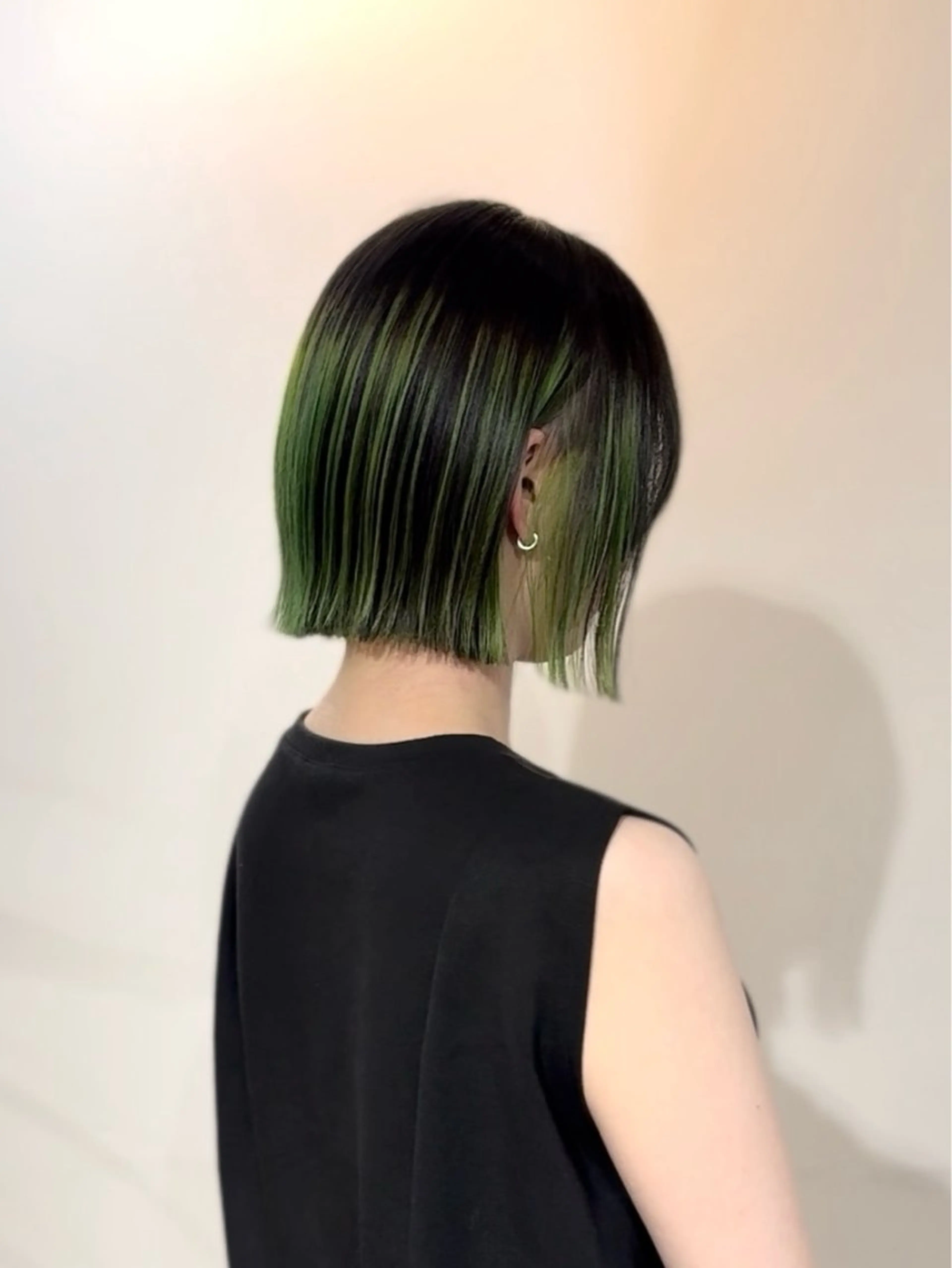 ショート カラー バレイヤージュ ブリーチ デザインカラー ハイトーンカラー ボブ ヘアカラー Kensho 京都駅 ケアブリーチのヘアスタイル