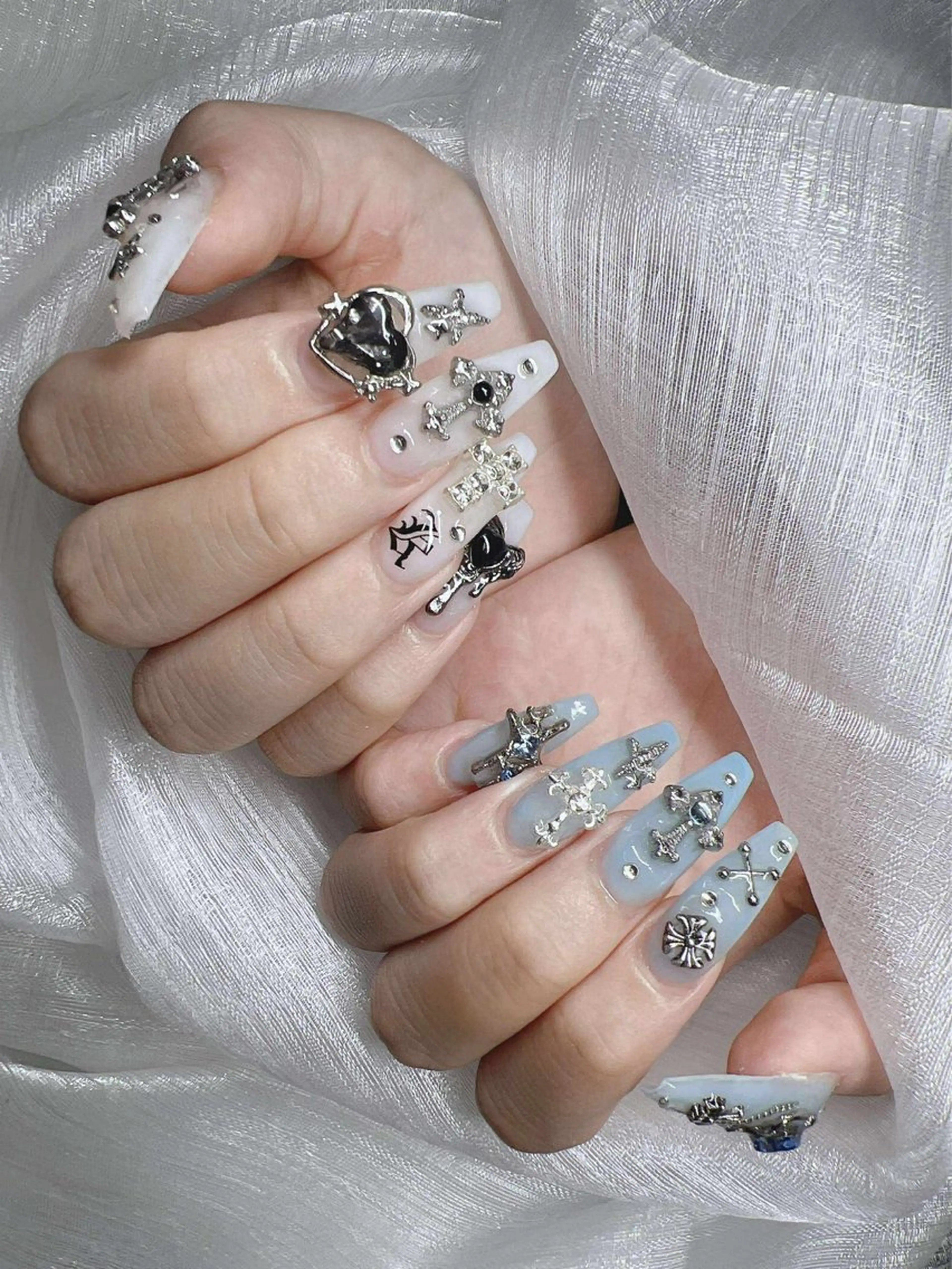 ネイル 長さ出し グラデーション 卒業式 キラキラネイル マグネットネイル ハンドネイル Lee Nailsのネイルデザイン