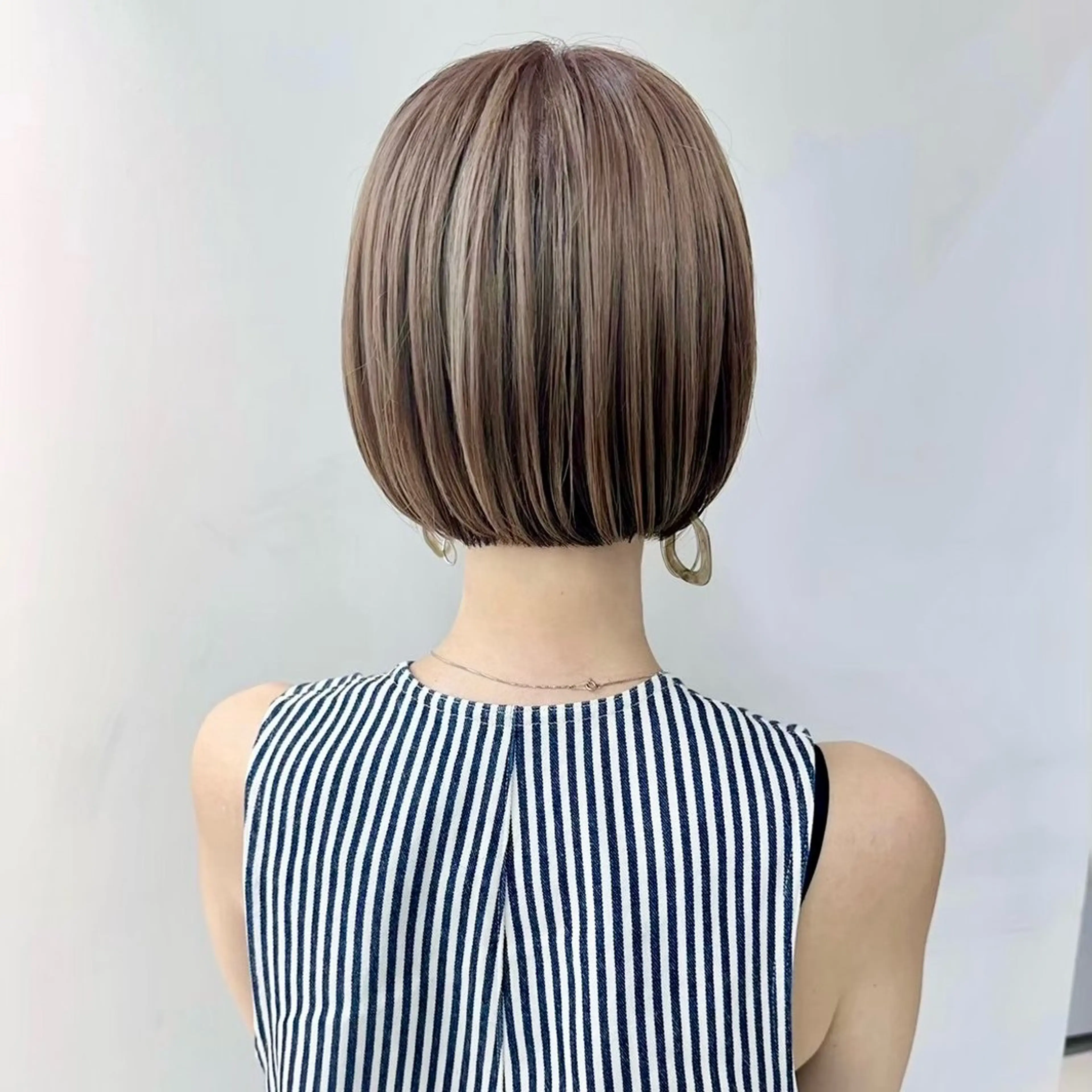ショート カラー カット ヘアカラー 透け感カラー 🌱いわさきのヘアスタイル