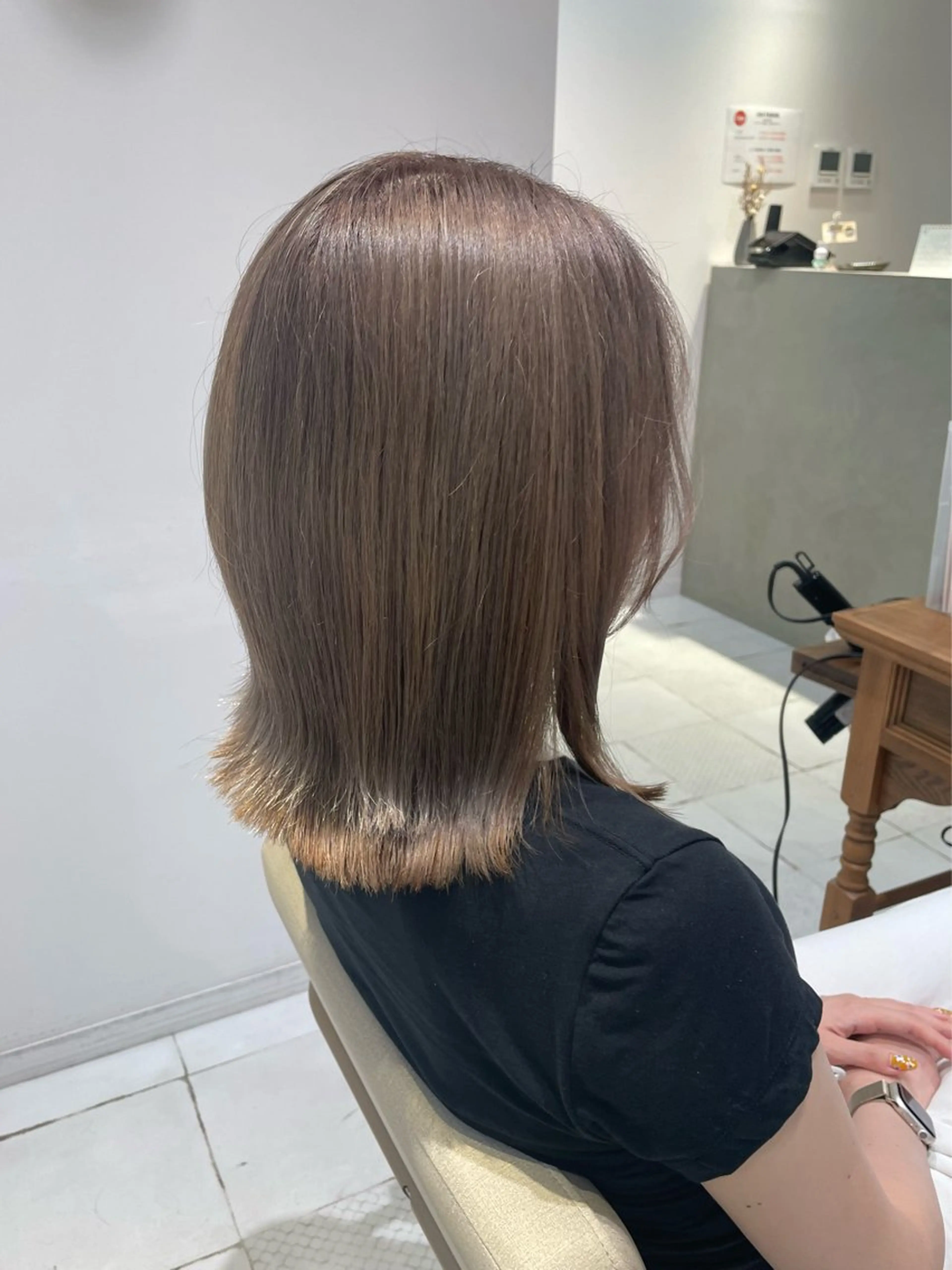 ミディアム カット ヘアカラー トリートメント Sana 🦢のヘアスタイル
