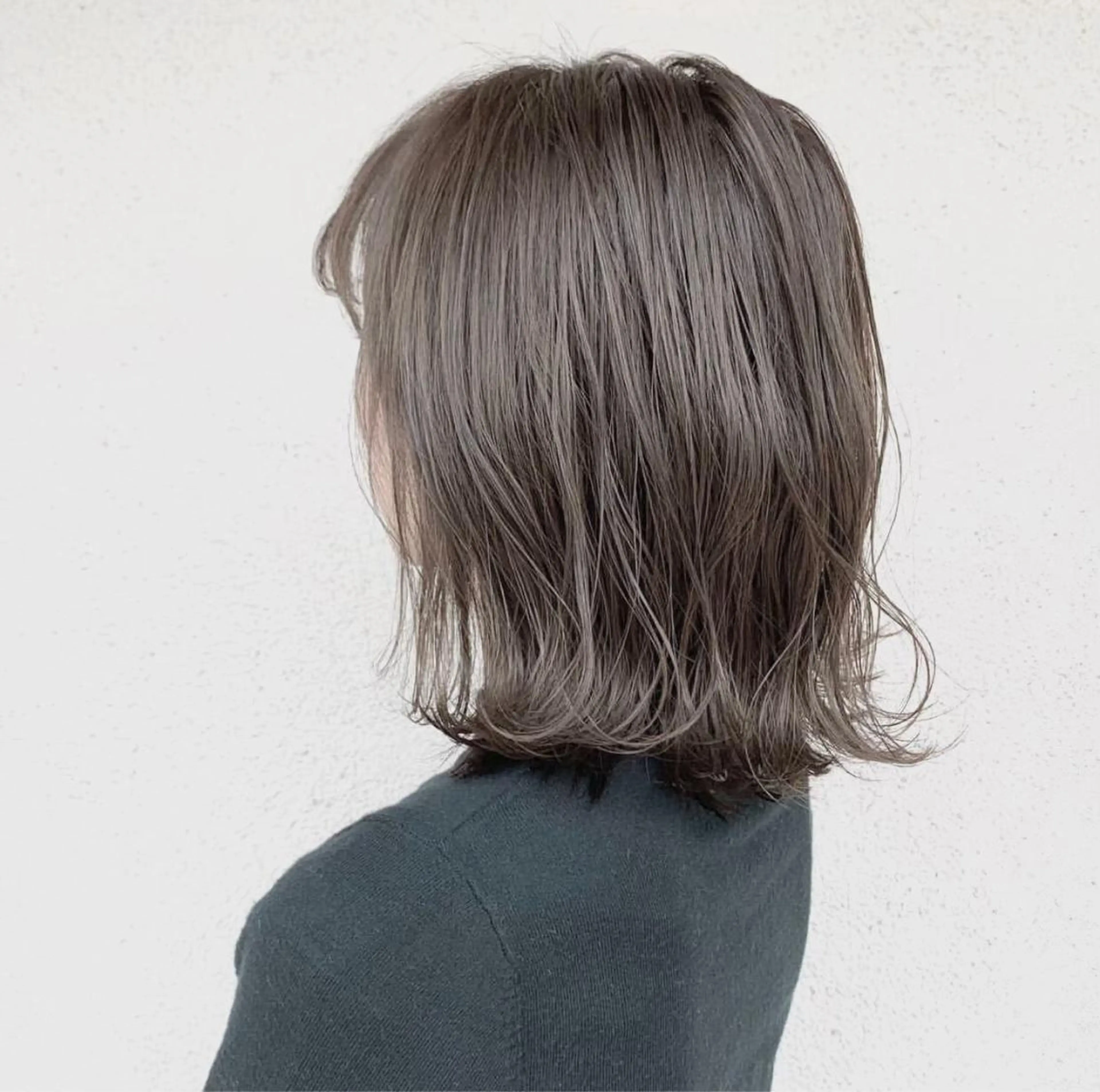 ミディアム 髪質改善、縮毛矯正 酸性縮毛矯正のヘアスタイル