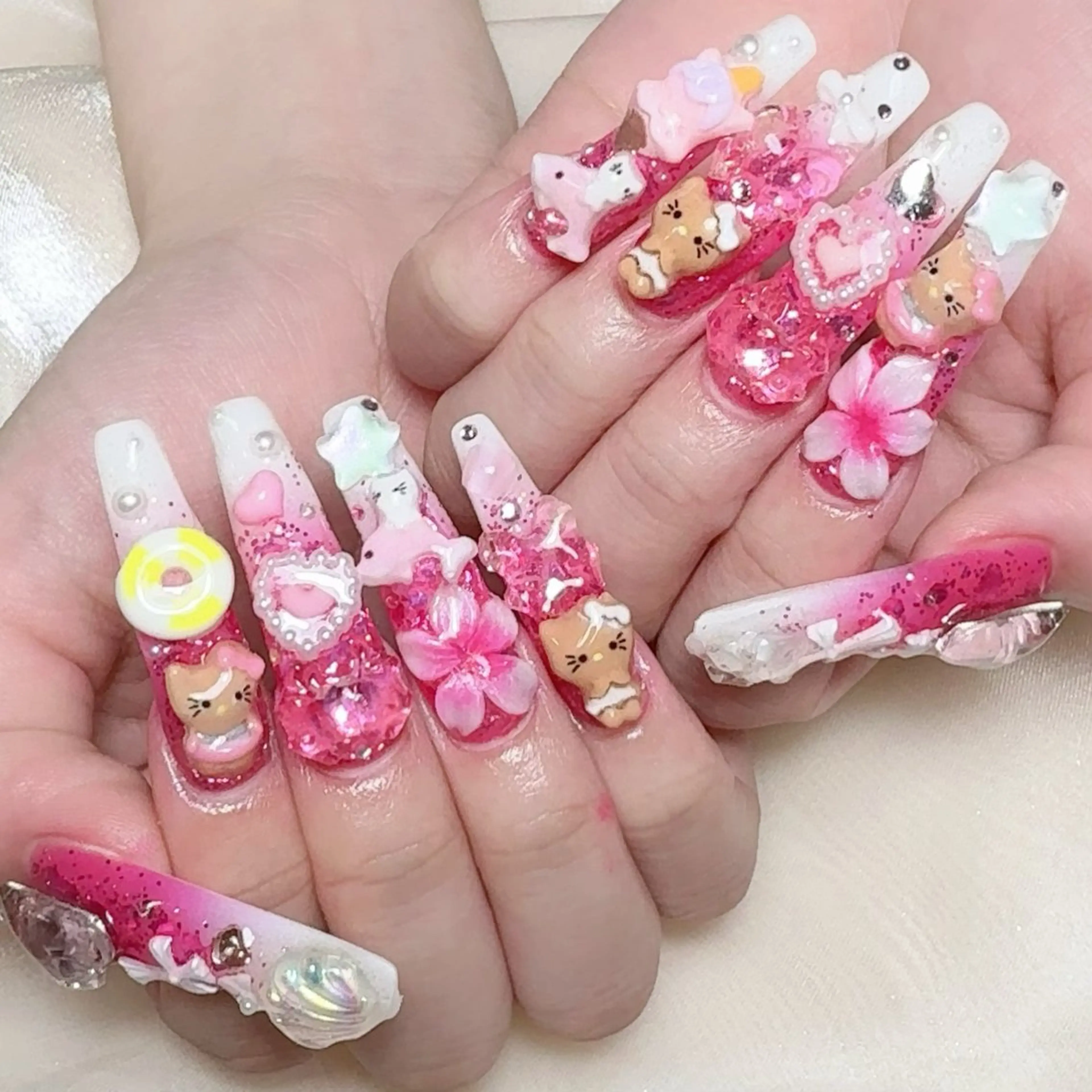メンズ ネイル メンズ韓国風 アートネイル オーロラネイル ガーリー キラキラネイル ハンドネイル Nail salon 木にいるのネイルデザイン