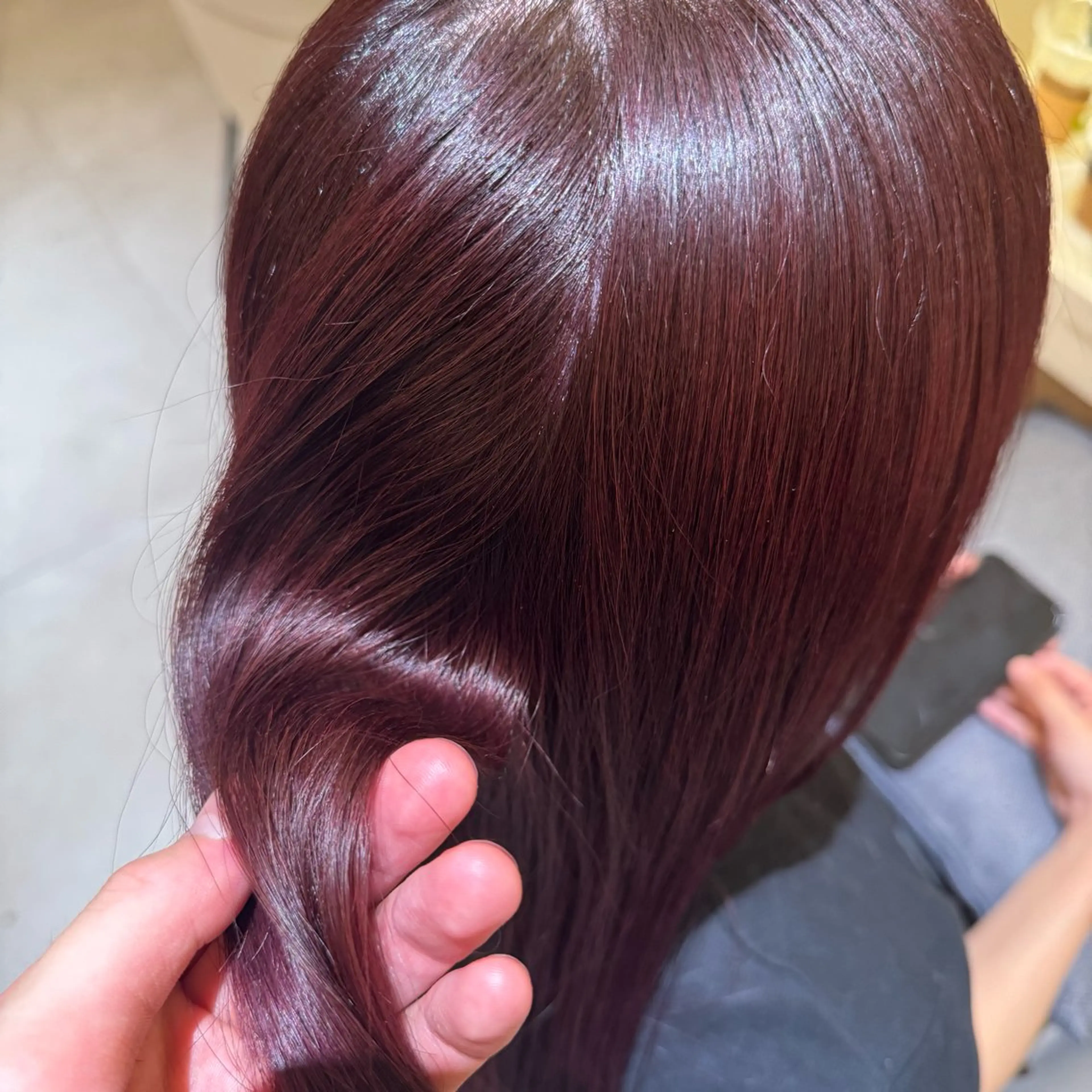 ミディアム yiye KEITOのヘアスタイル