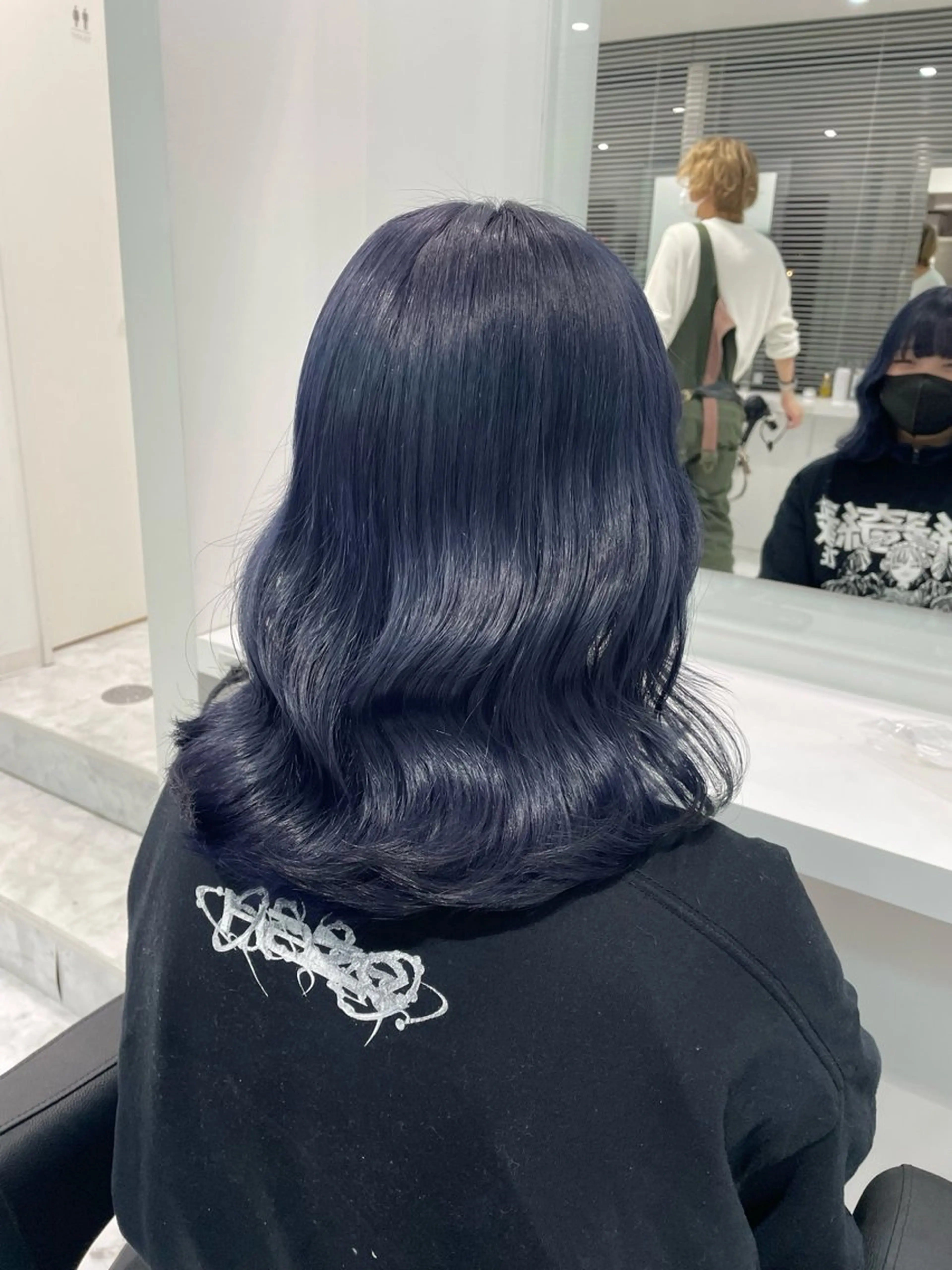 ミディアム カラー ヘアアレンジ ヘアカラー 🎀RIN🎀 就活🩶暗髪カラーのヘアスタイル