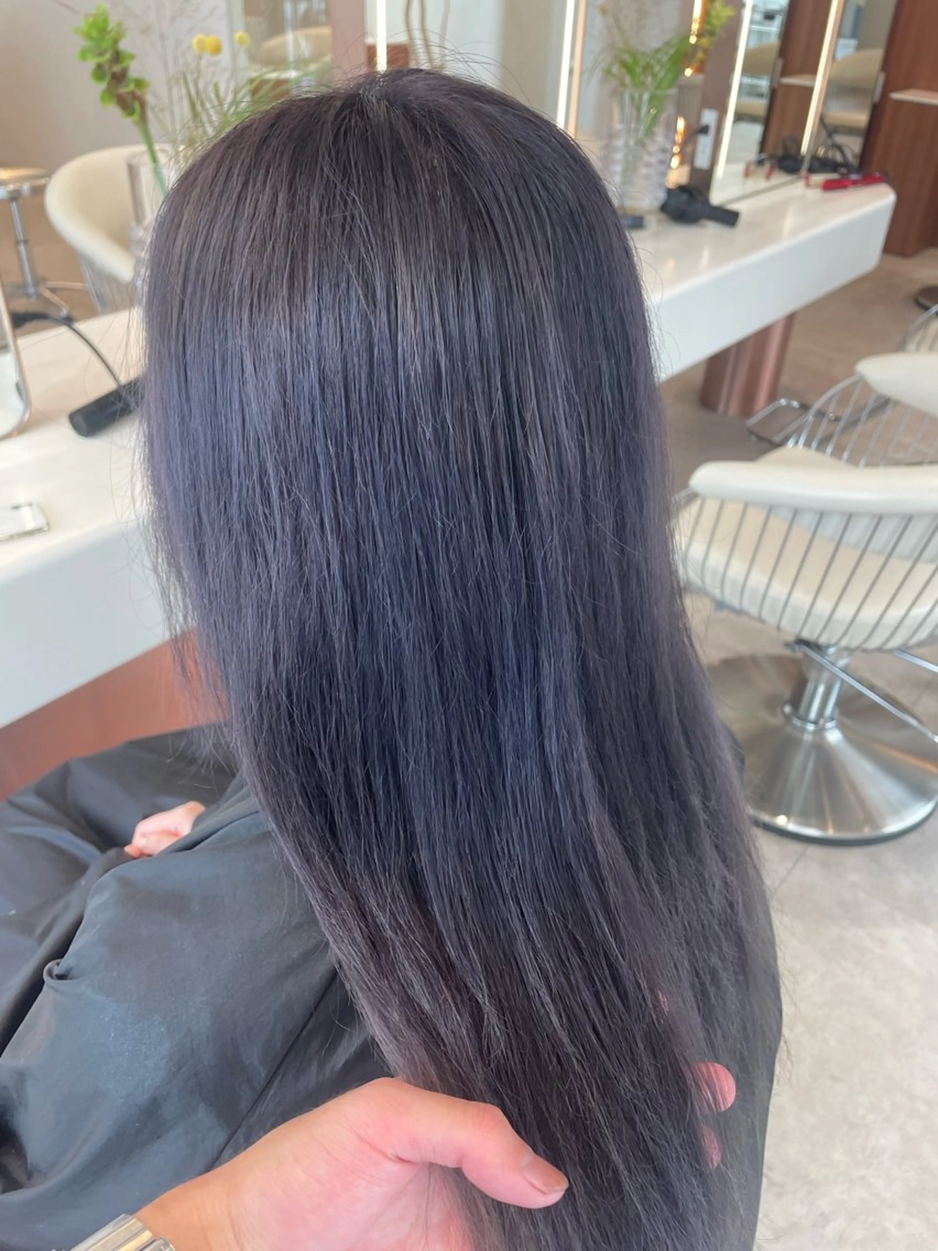 ミディアム カラー ブリーチ ブルーカラー ラベンダーカラー ヘアカラー トリートメント 渋谷/垢抜けボブ 髪質改善/ショウゴのヘアスタイル