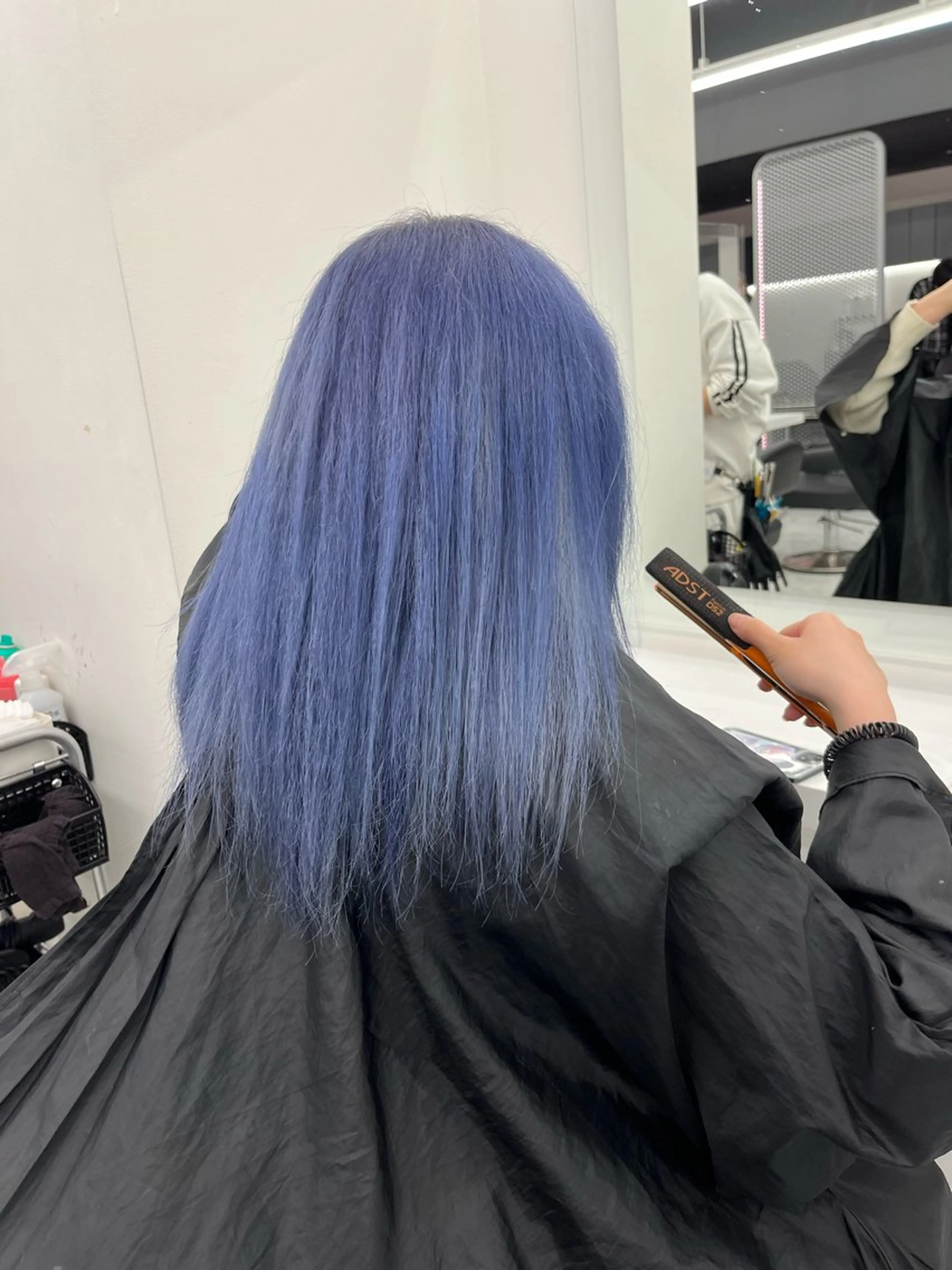 セミロング カラー ブルーカラー シルバー ヘアカラー 💖トレンド秋冬 カラー💖FUTAのヘアスタイル