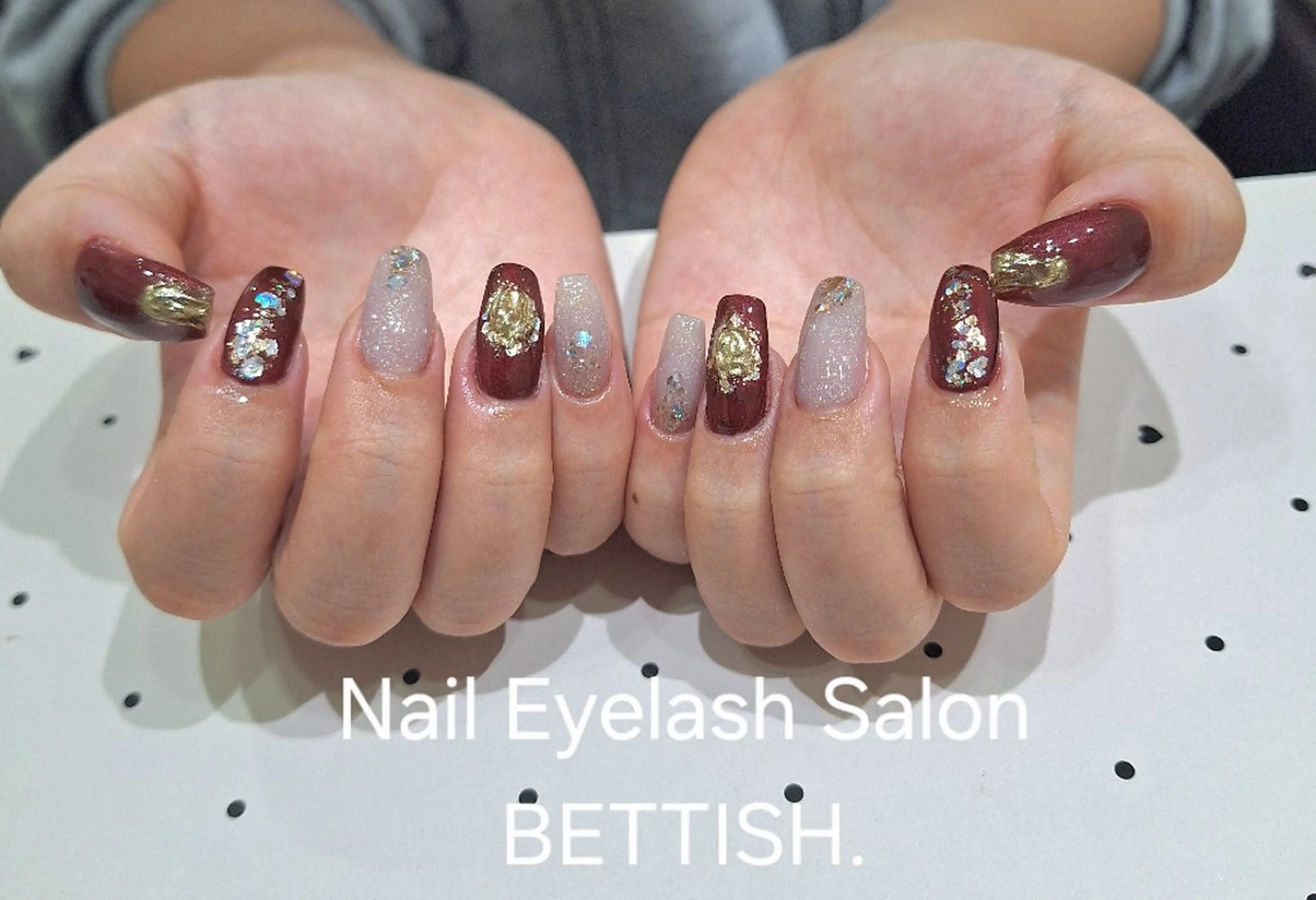 ネイル ボルドー ゴールド ラメ(グリッター) ハンドネイル BETTISH　 　AIRIのネイルデザイン