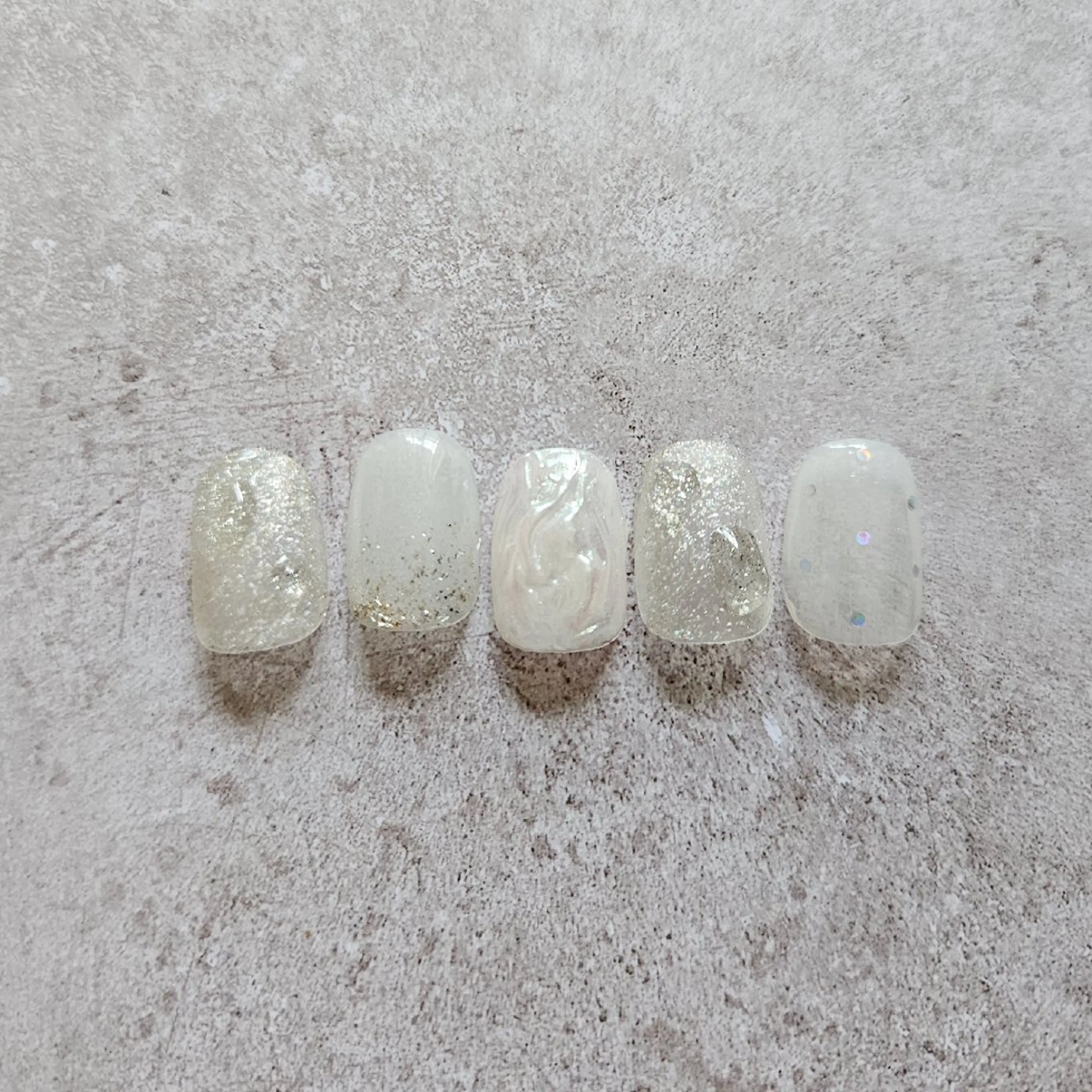 ネイル キラキラネイル マットネイル ニュアンスネイル ブライダルネイル ハンドネイル Nailsalon manoのネイルデザイン