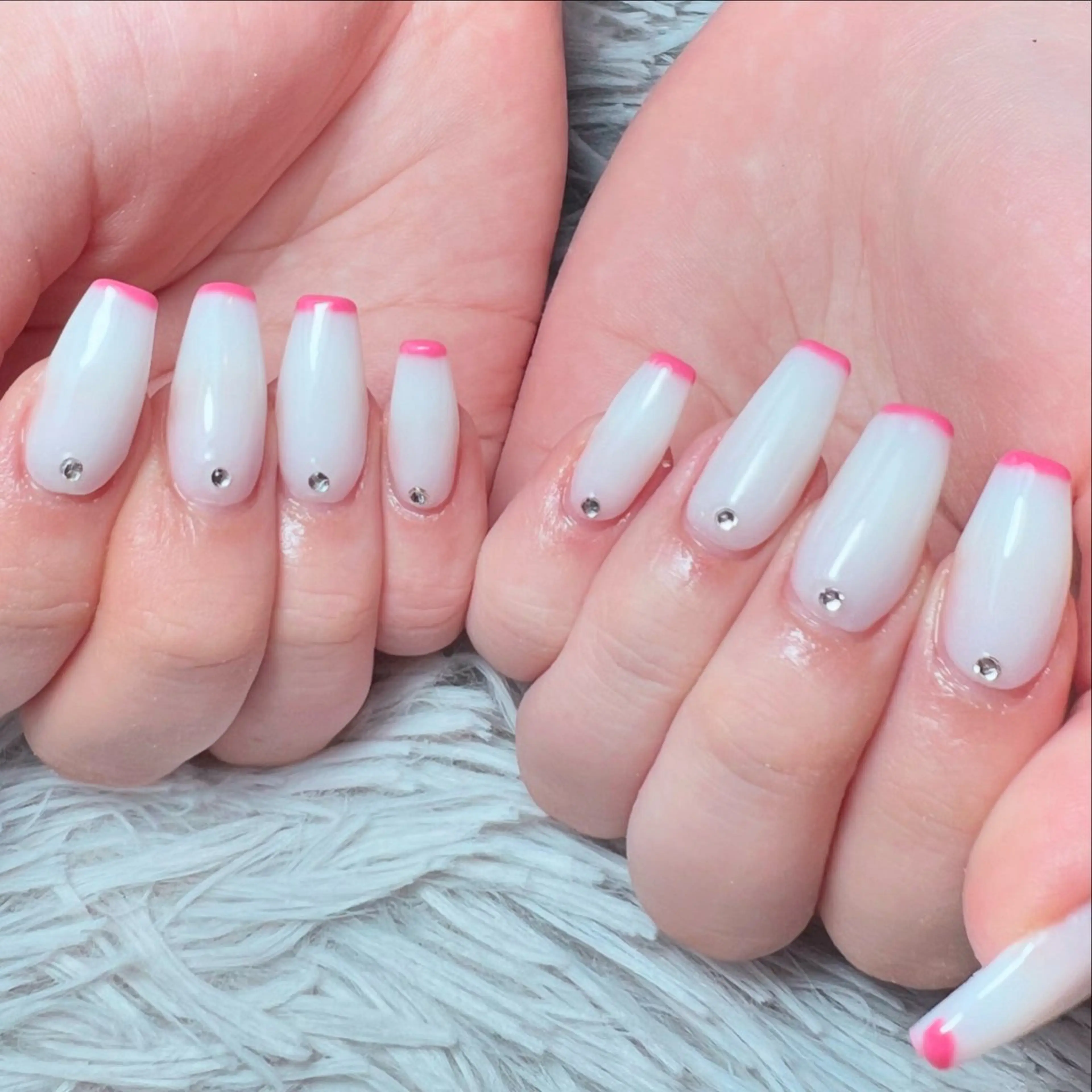 ネイル ハンドネイル シェヌネイル JURAのネイルデザイン