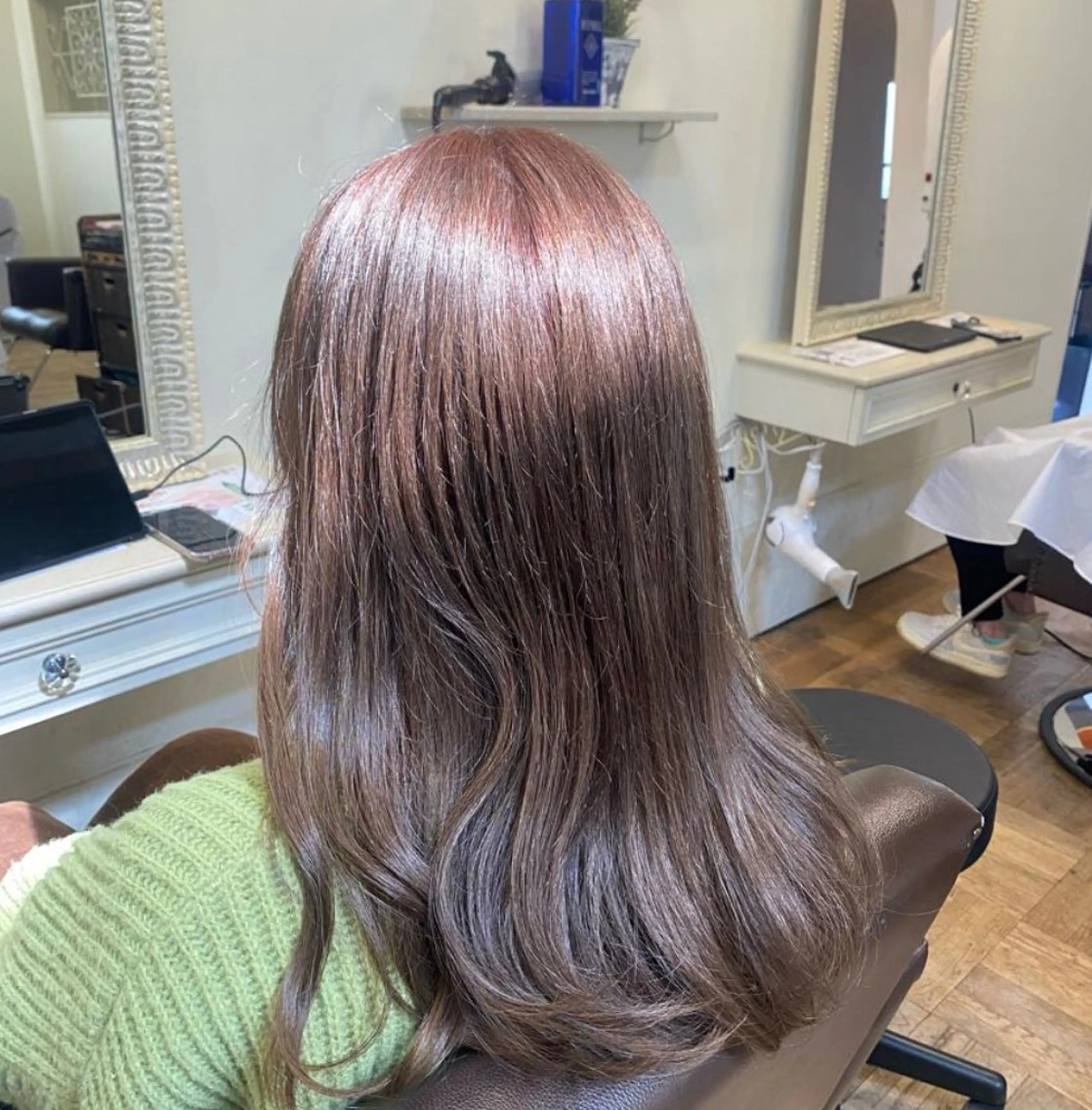 ロング nui 原田美紅のヘアスタイル