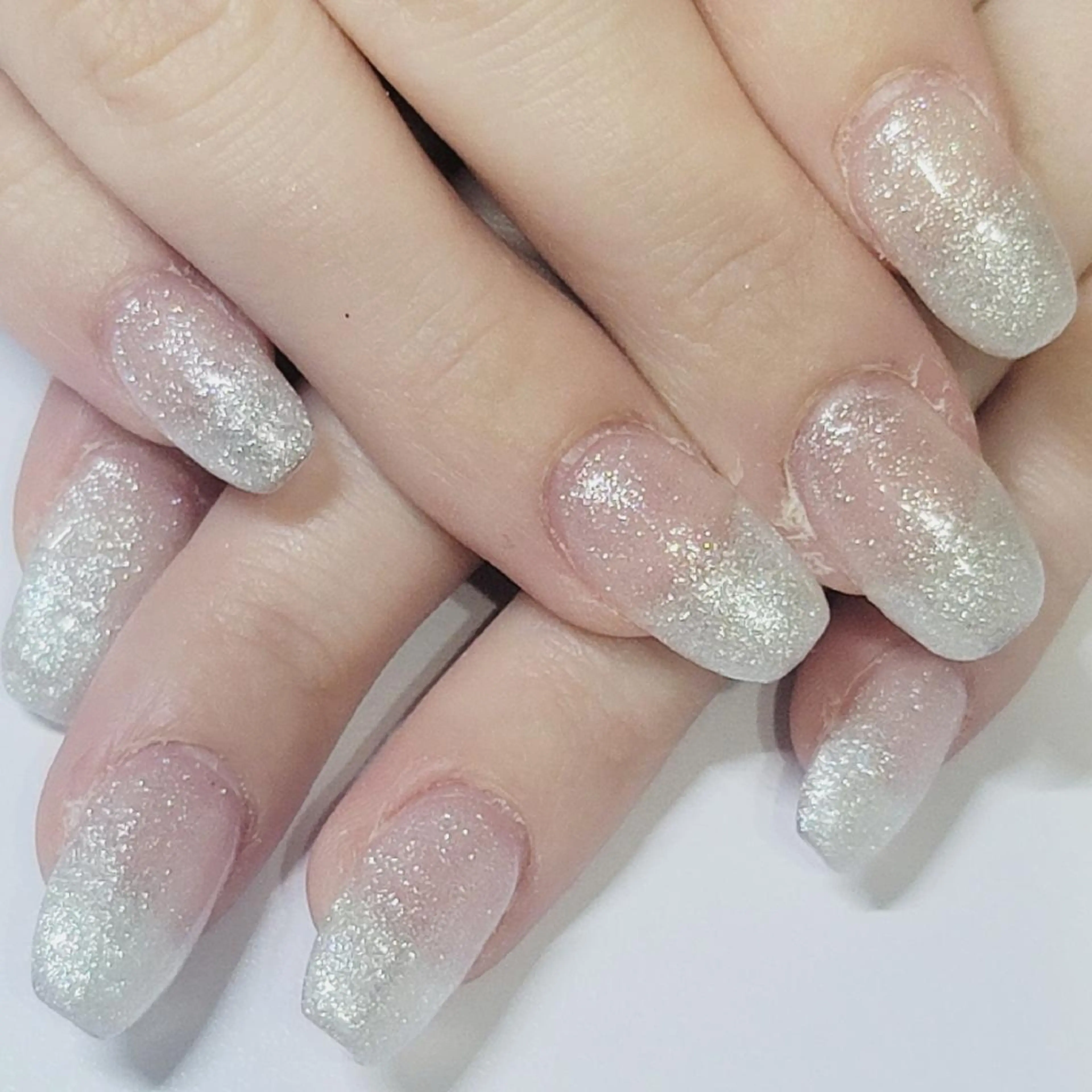 ネイル グラデーション キラキラネイル ラメ(グリッター) シルバー ハンドネイル よしだ ひろきのネイルデザイン
