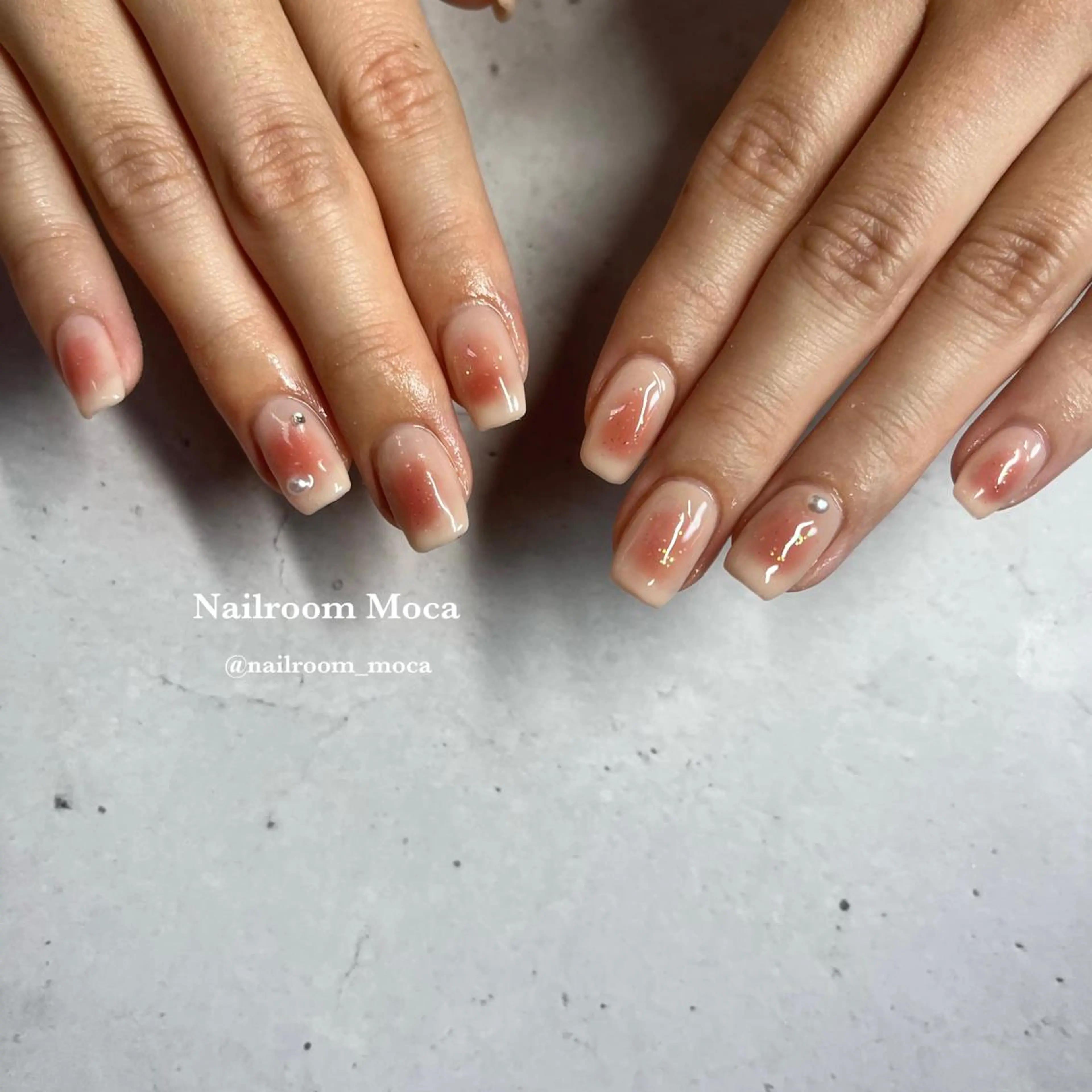 ネイル チークネイル Nailroom Mocaのネイルデザイン