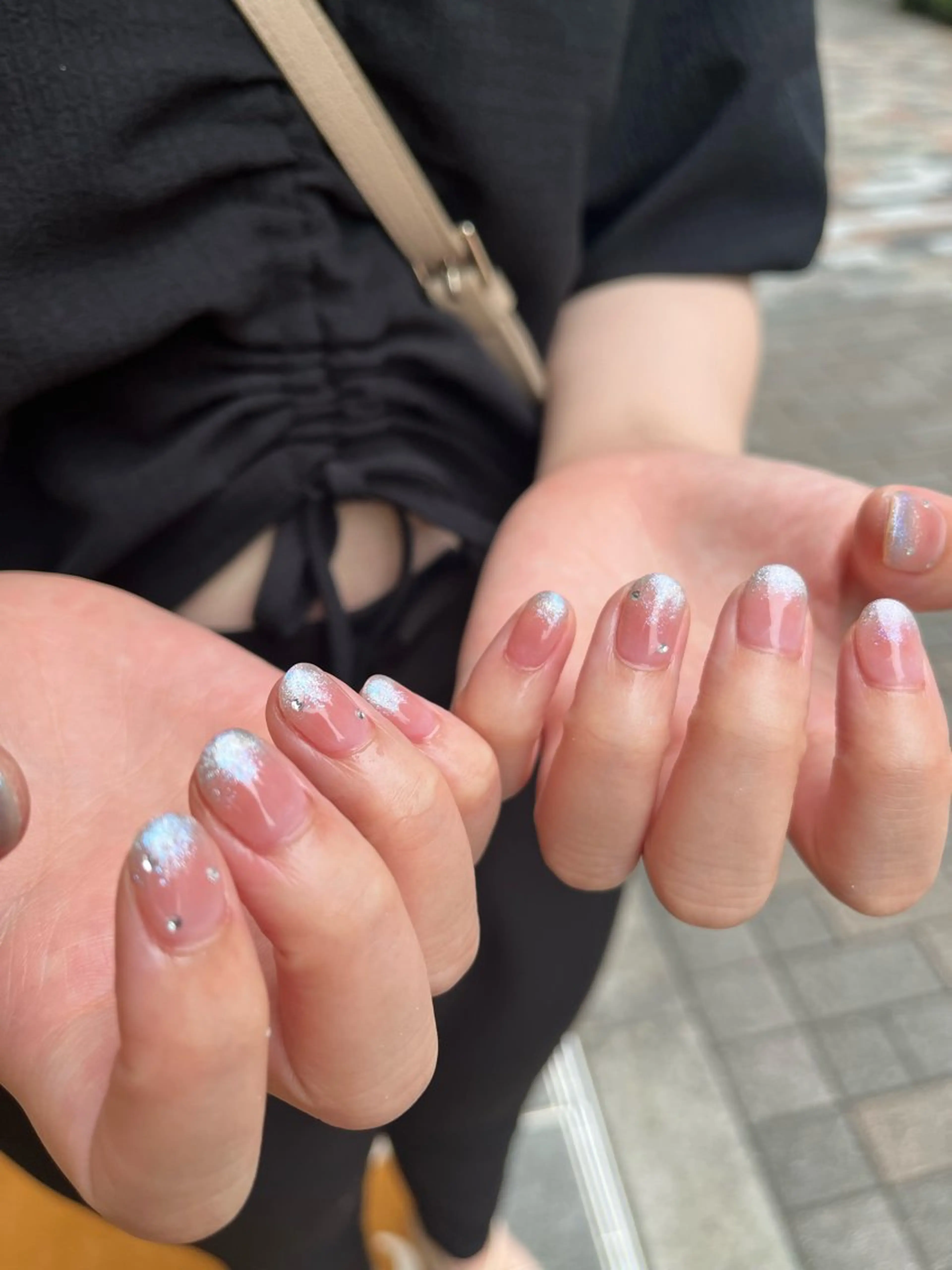 ネイル チークネイル フレンチネイル マグネットネイル マグネットフレンチ ハンドネイル Momone ／渋谷／パラジェルのネイルデザイン