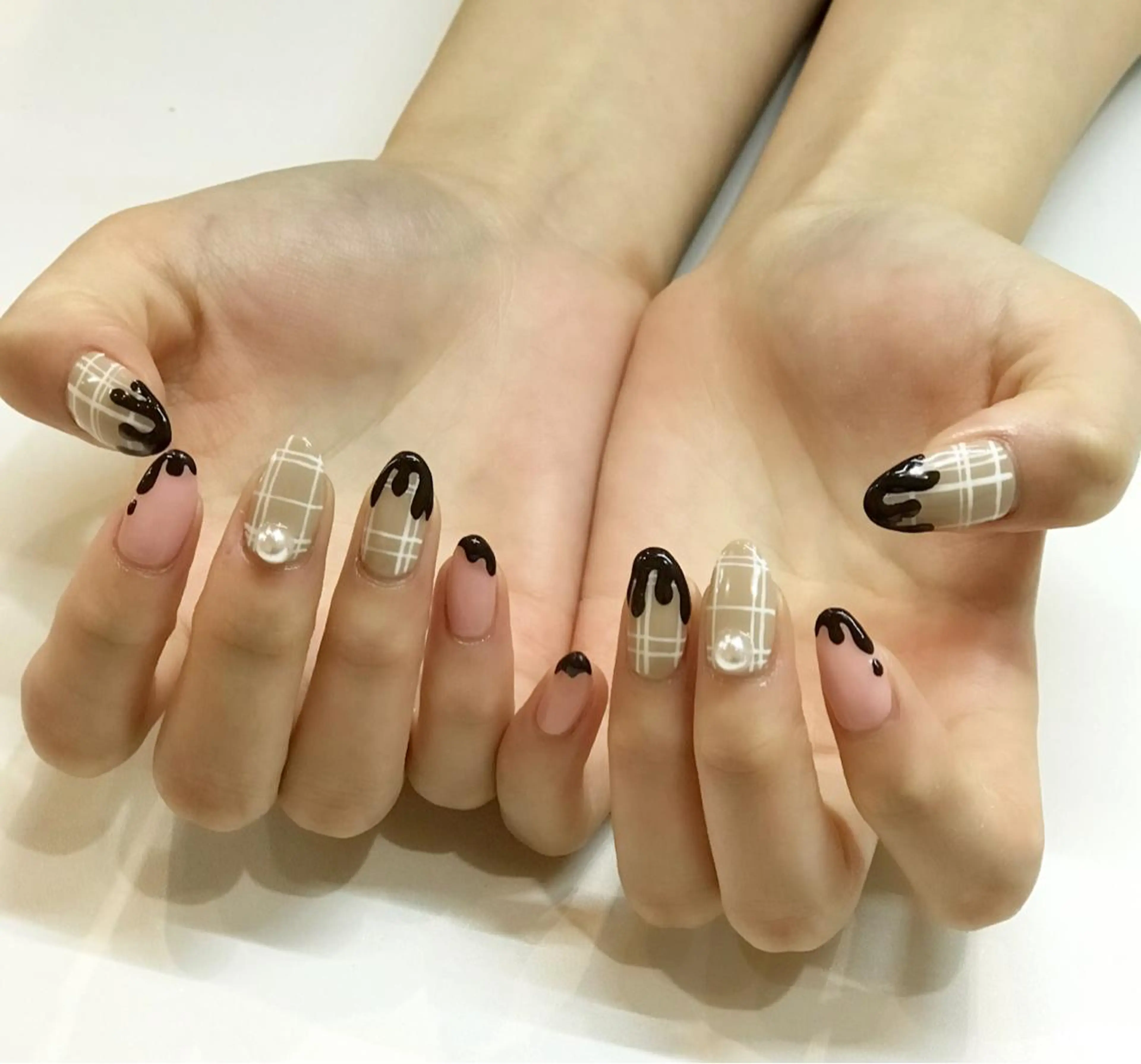 ネイル 長さ出し ジェルネイル ミラーネイル 持ち込み スカルプネイル その他(ネイル) Soeur ネイリストのネイルデザイン