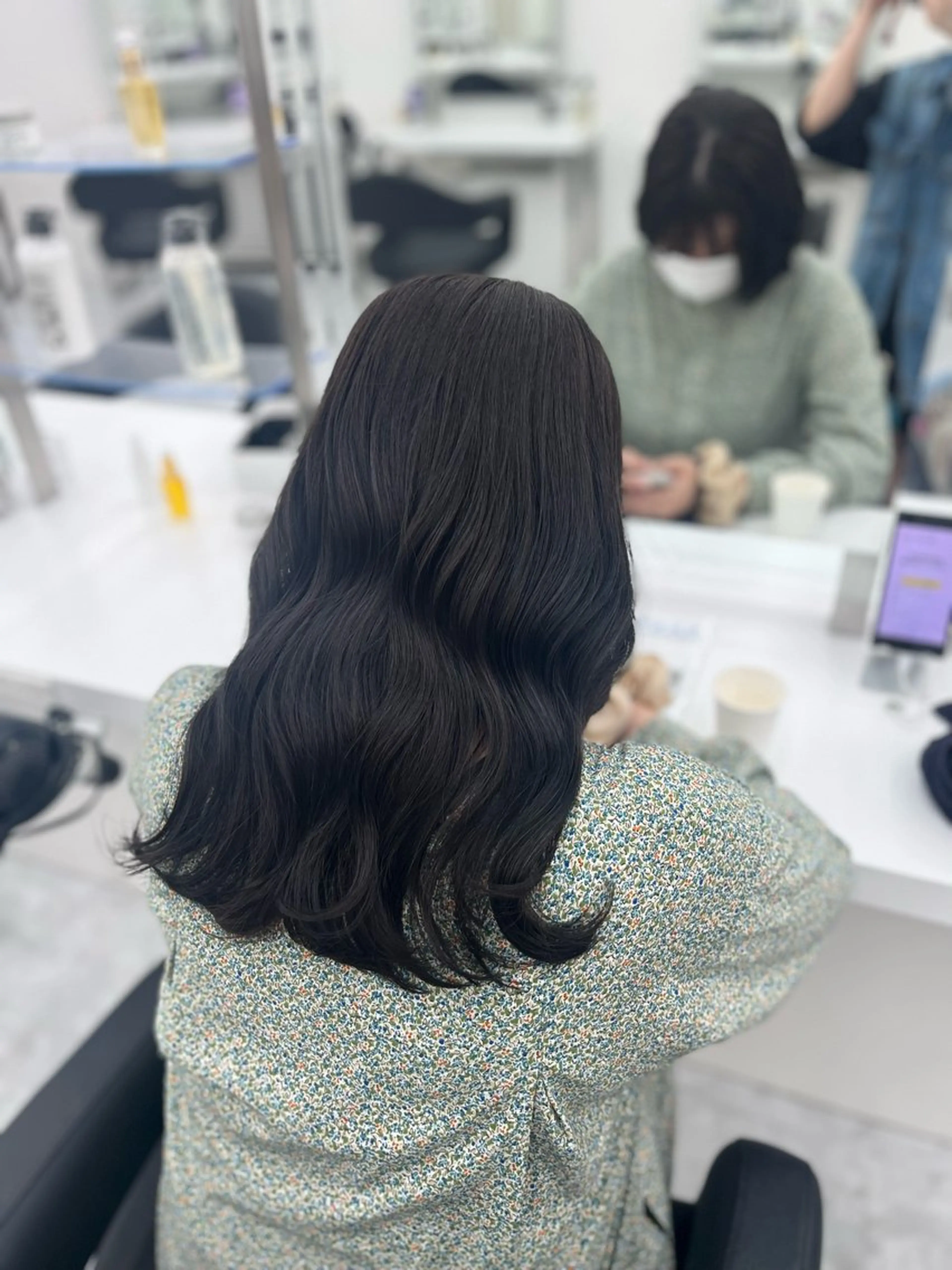 ミディアム カラー ヘアアレンジ 艶髪ハイトーン🫧 Kurehaのヘアスタイル