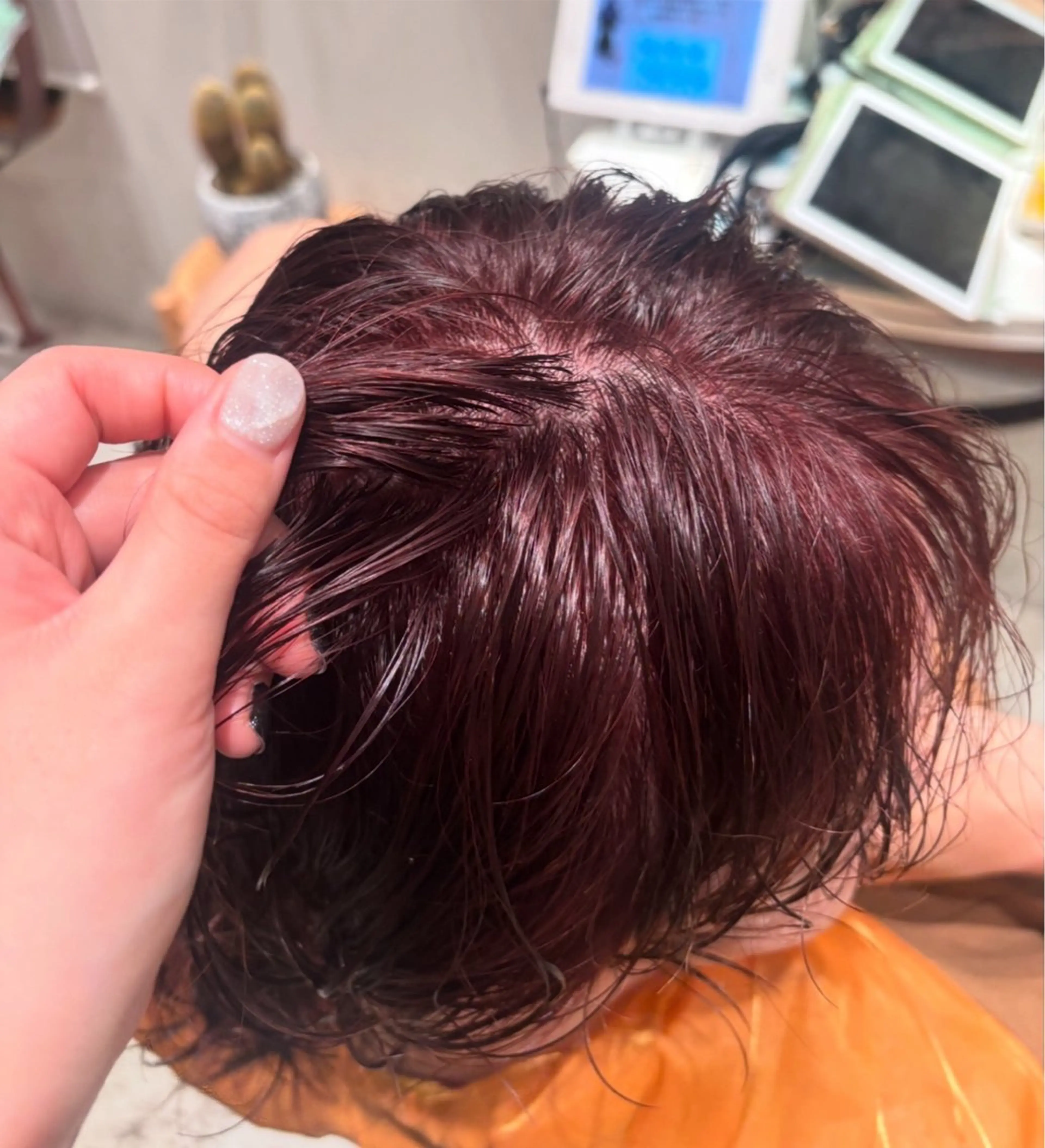 ミディアム カラー ブラウンカラー オレンジ オレンジブラウン ヘアカラー 権田 夏紬のヘアスタイル