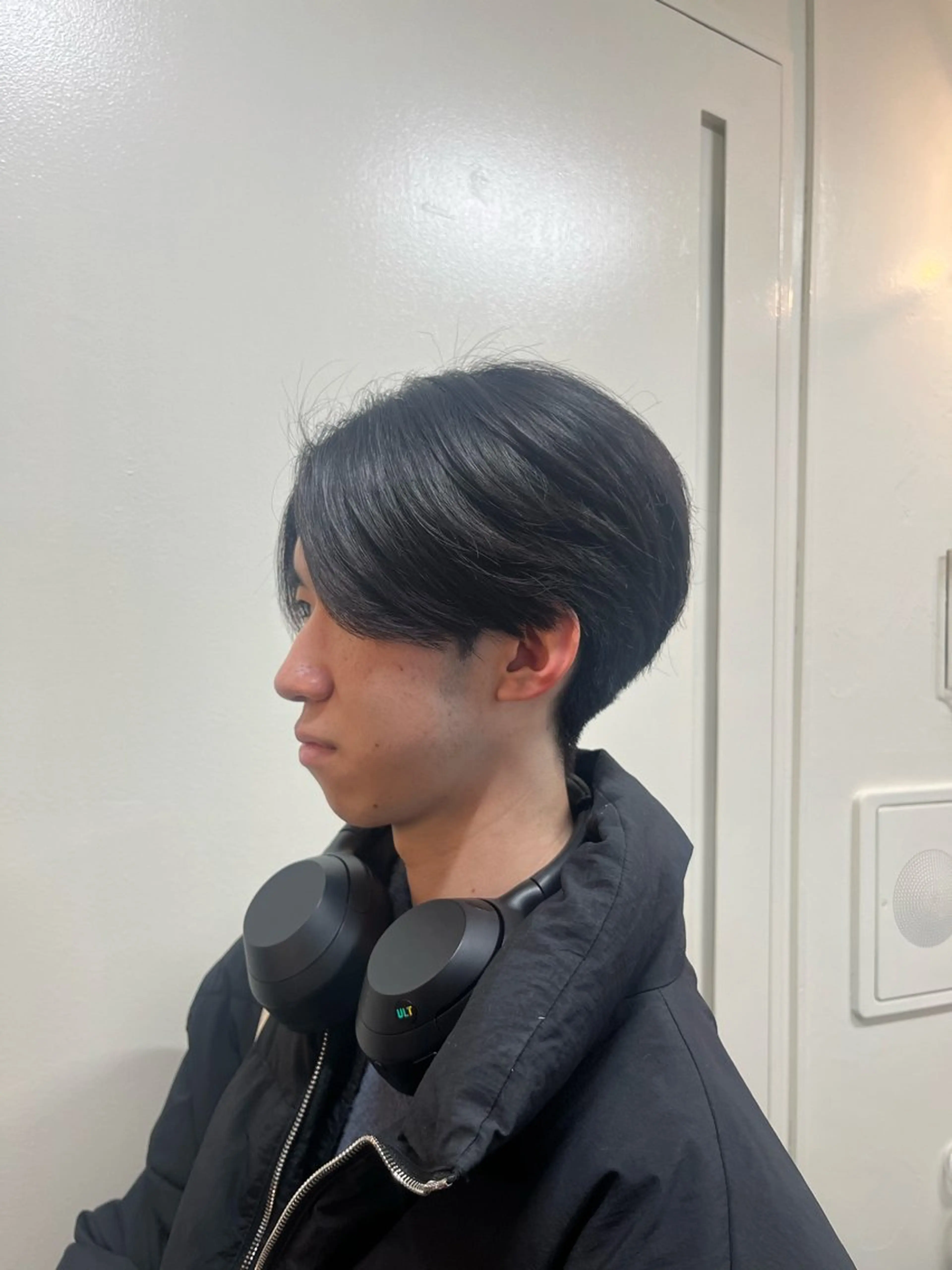 ショート パーマ メンズ センターパート くせ毛 カット カルマ・ニュアンス パーマ　須田龍世のヘアスタイル