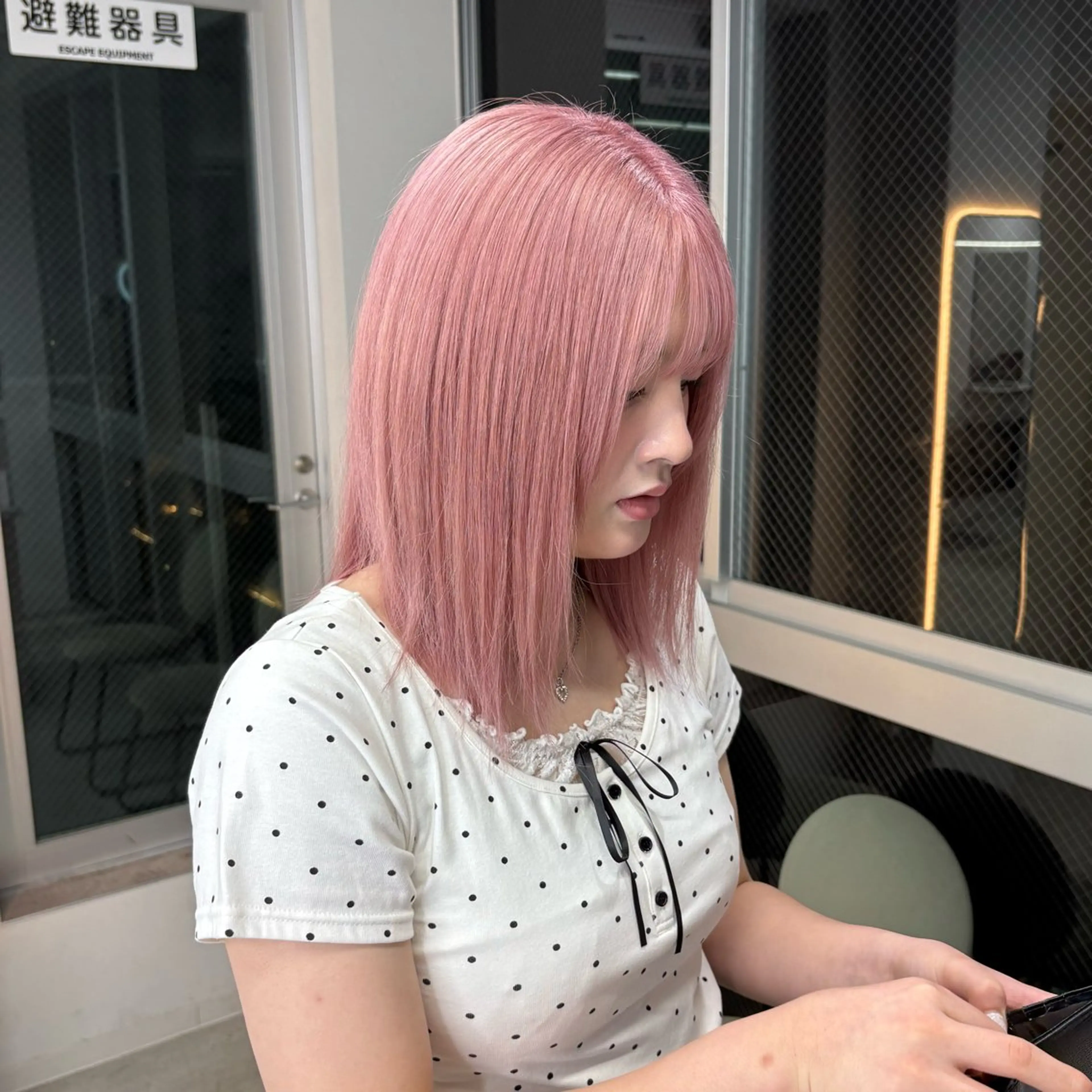 ミディアム カラー ヘアカラー noa 寒色系カラーブリーチのヘアスタイル