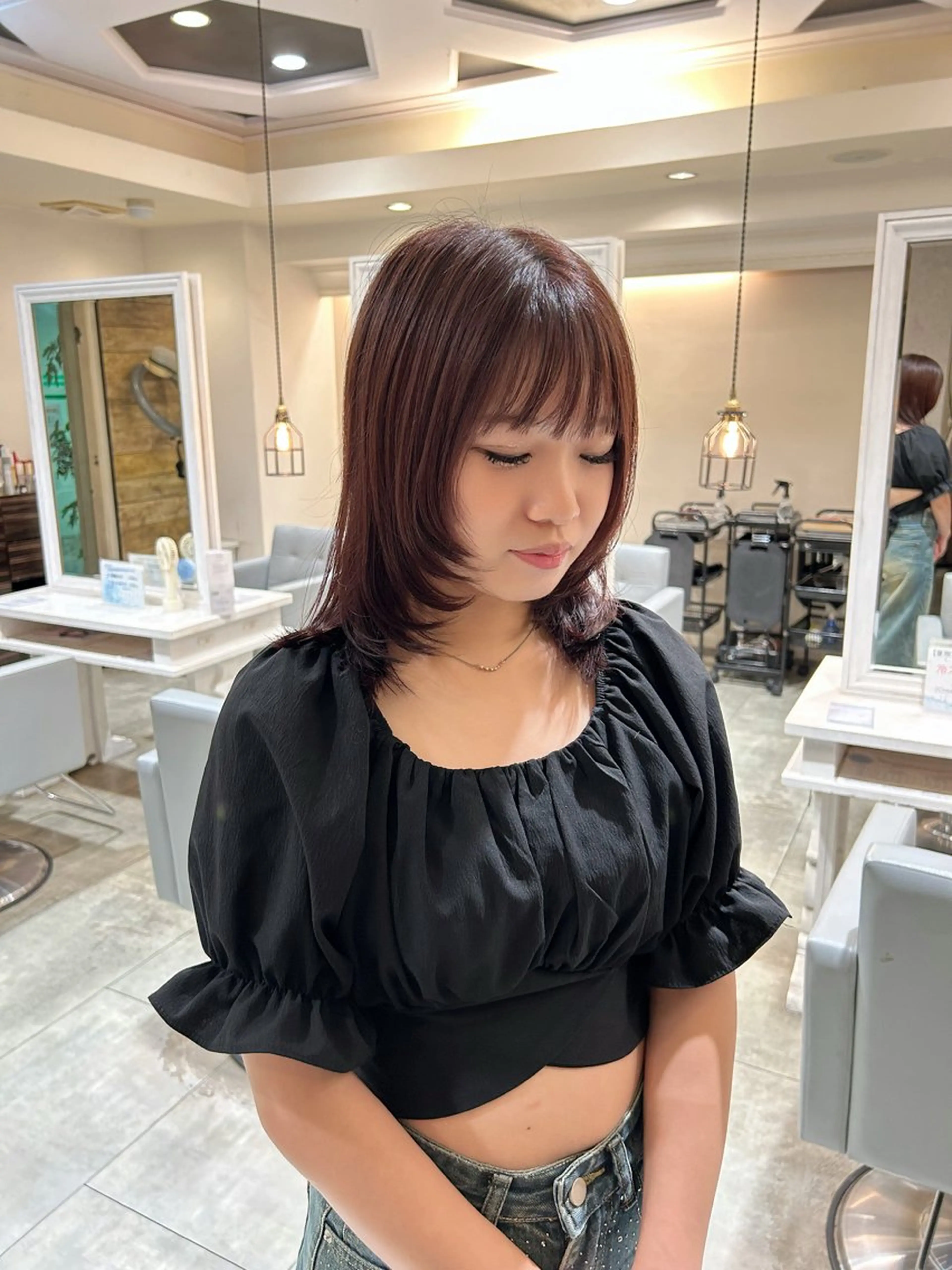 ミディアム 福田 栞里のヘアスタイル