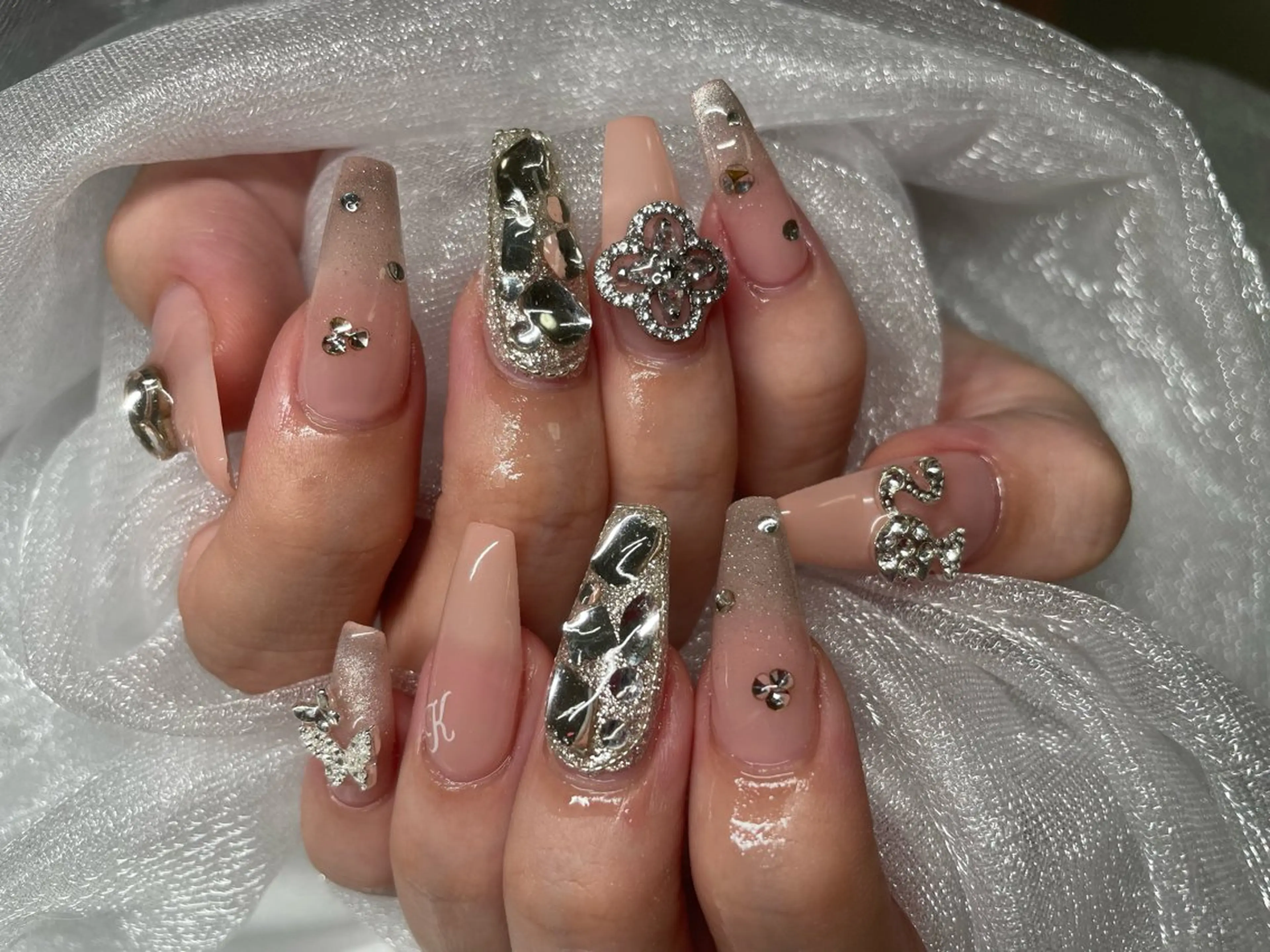 ネイル ハンドネイル Roi〈ロワ〉 Minakoのネイルデザイン