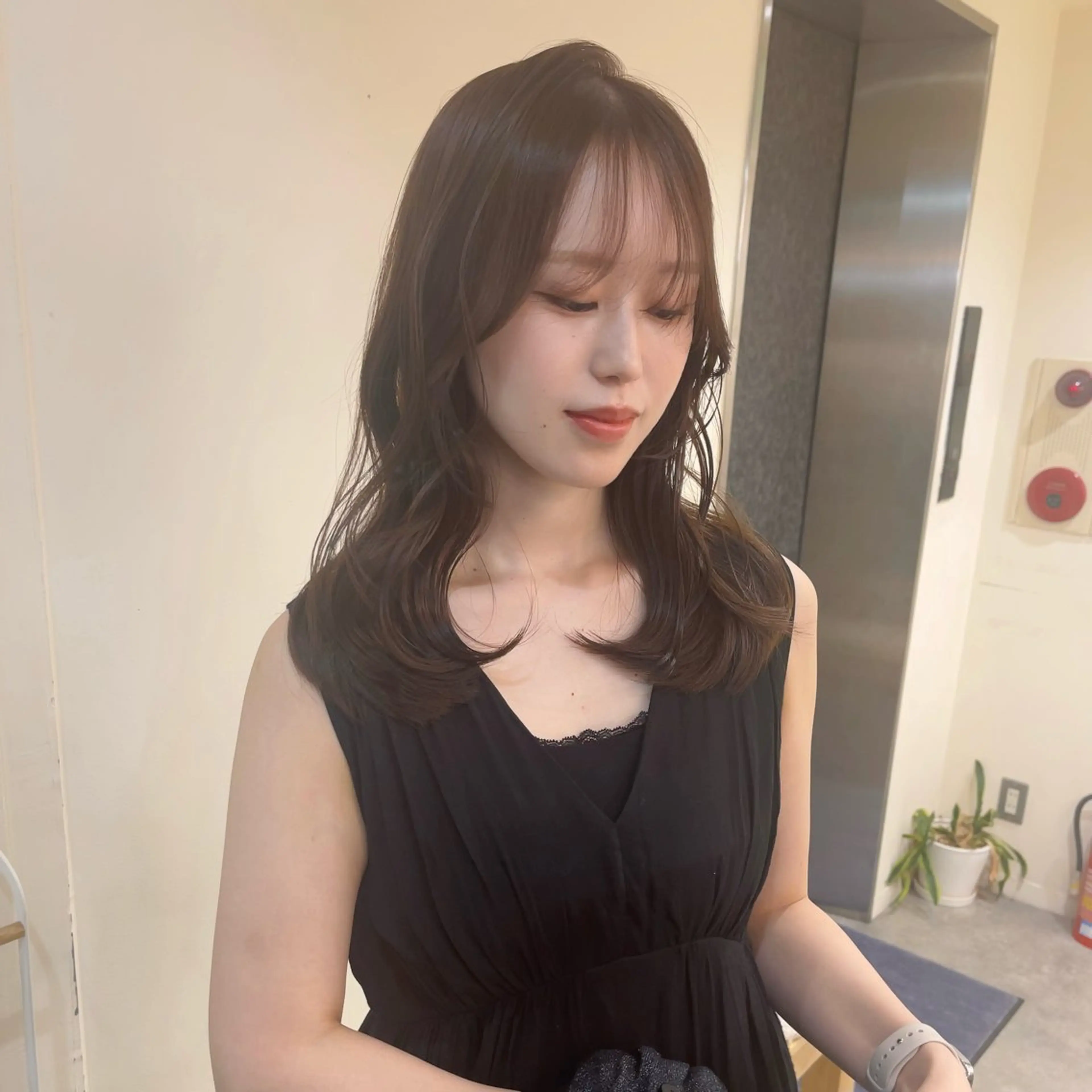セミロング カラー 韓国風ヘア カット ヘアカラー トリートメント sia所属・巻ける縮毛矯正🪞 髪質改善特化谷名勇輝のヘアスタイル