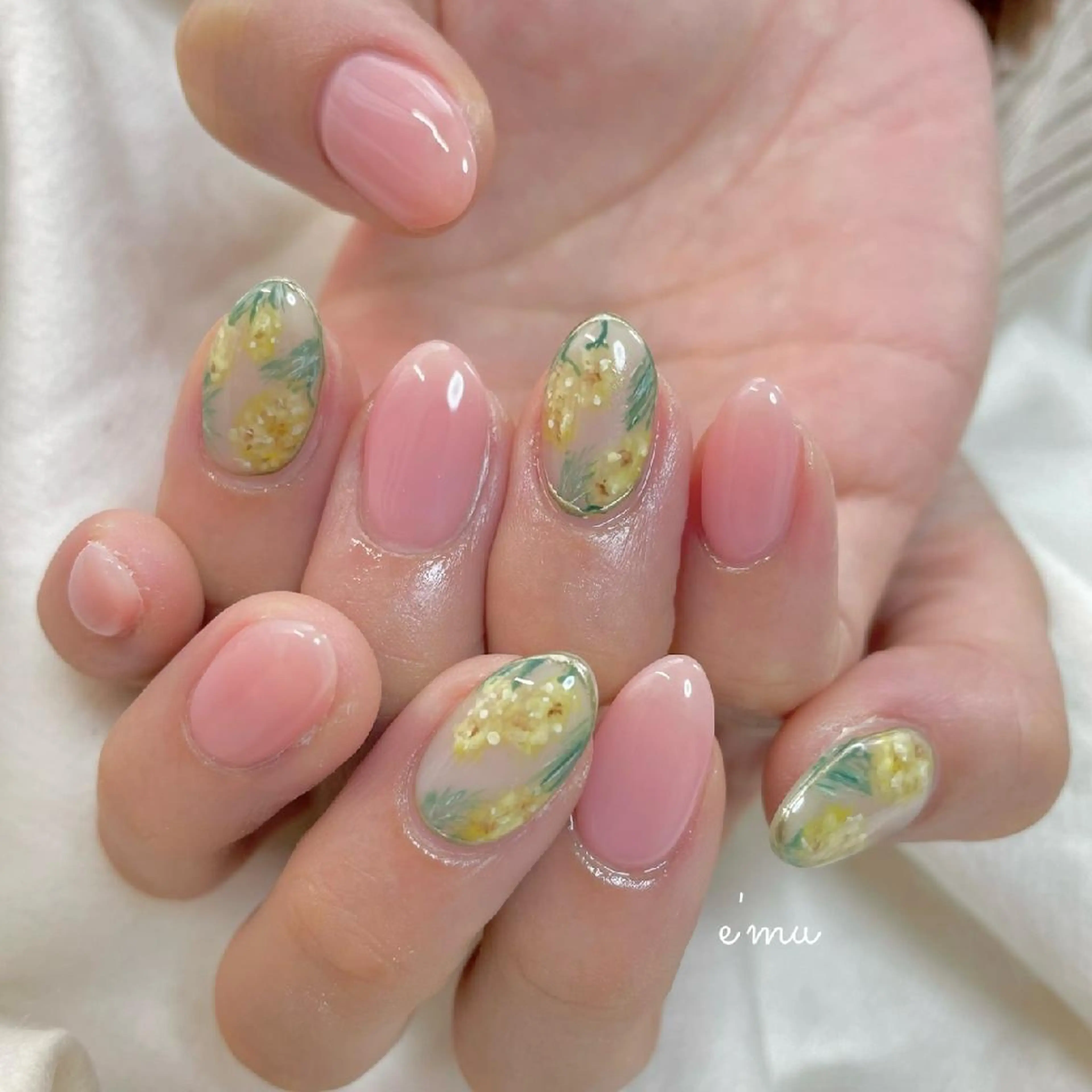 ネイル フラワーネイル 春ネイル nail salon e'mu💐のネイルデザイン