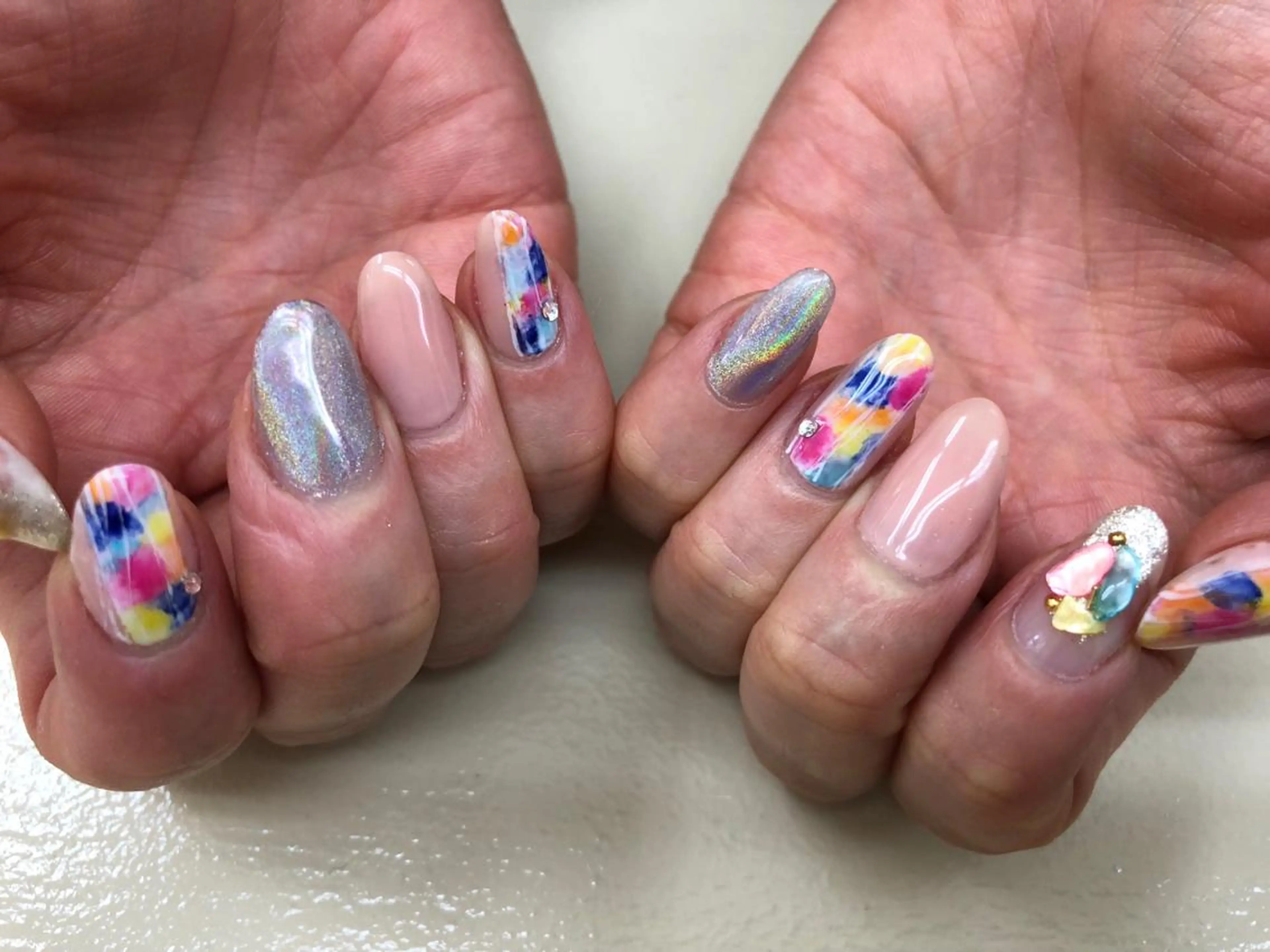 ネイル アートネイル ストーンネイル esNail&eye イーズネイル＆アイのネイルデザイン