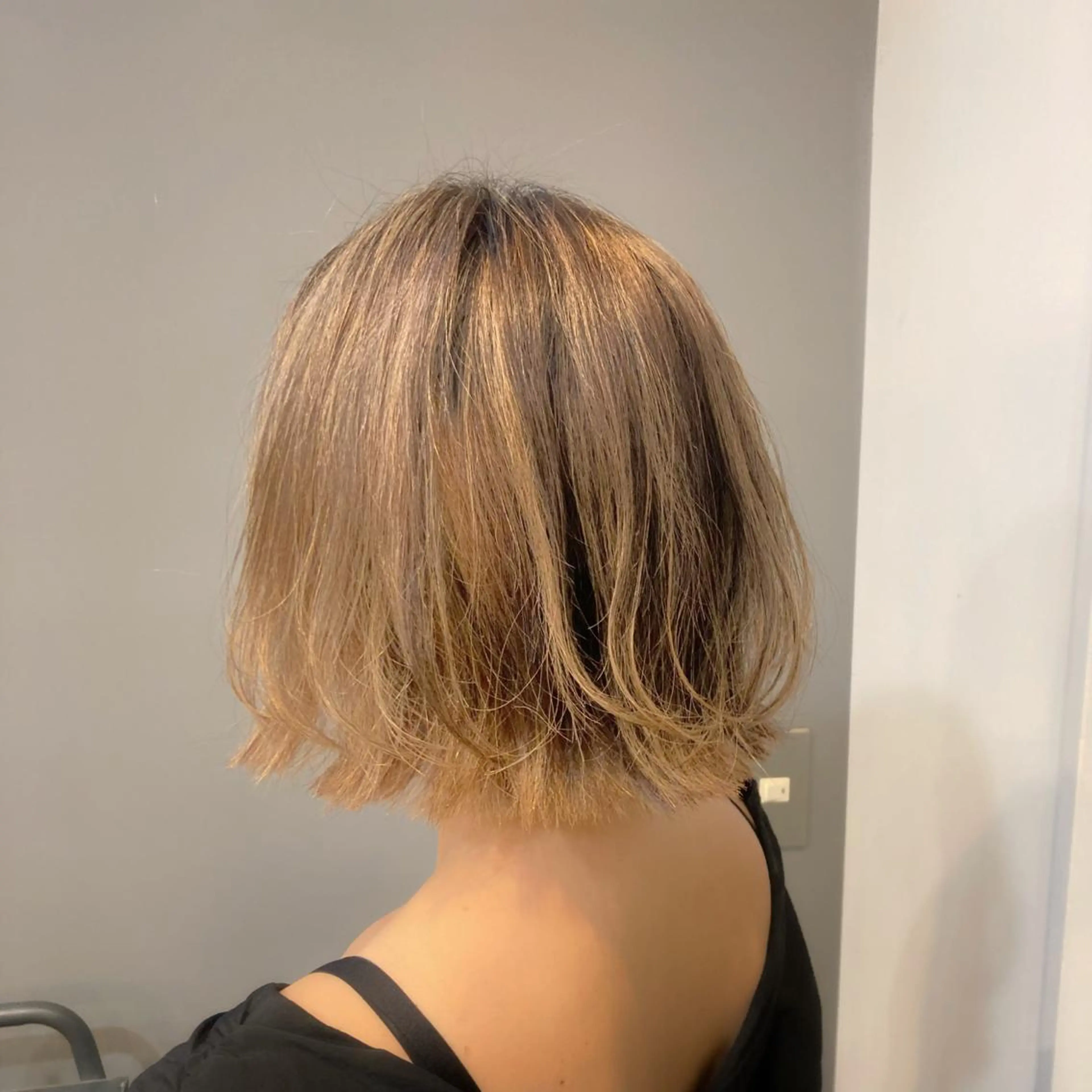 ショート ボブ 外ハネヘア 透明感カラー☆ 中村隆寛のヘアスタイル