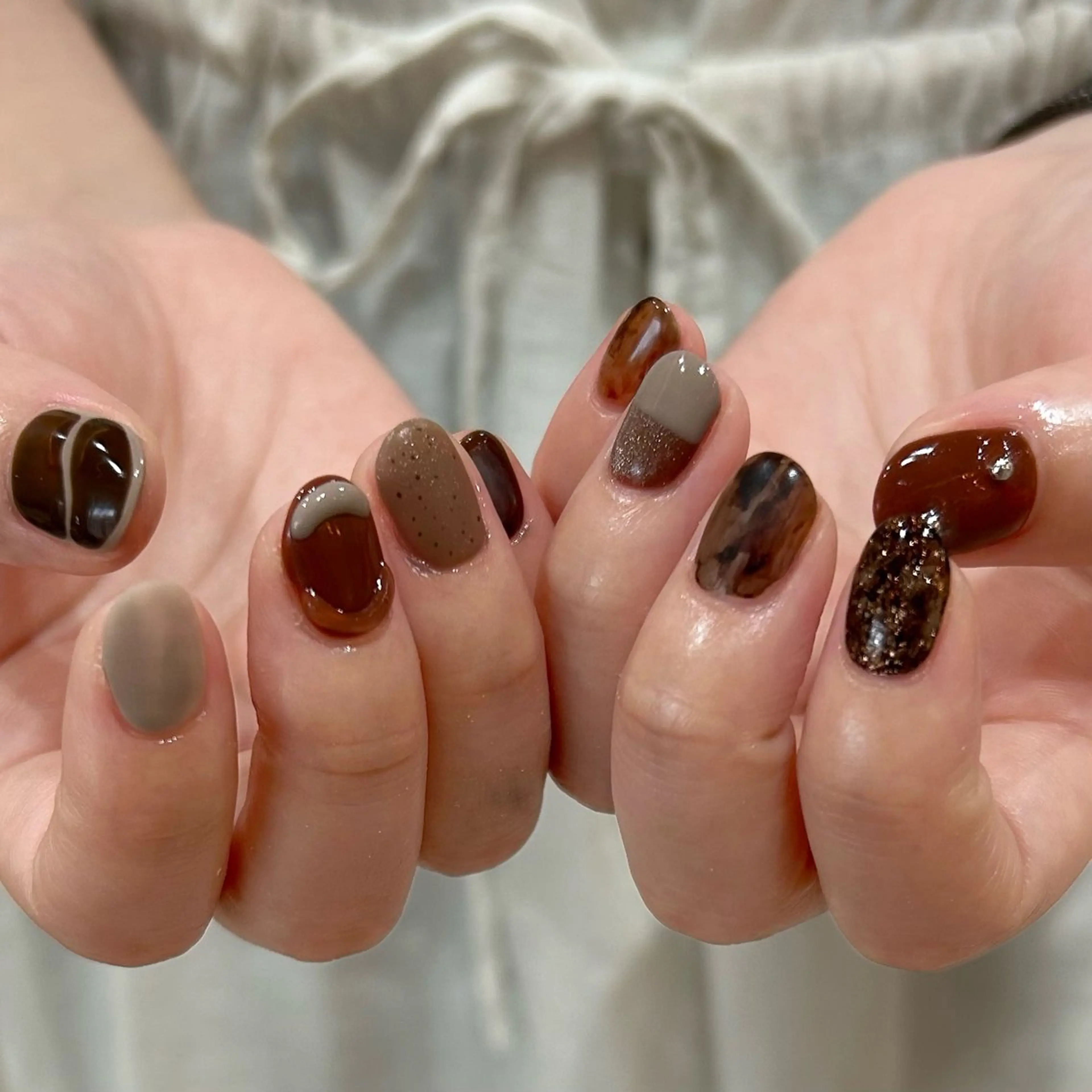 ネイル ハンドネイル shio ♡ 10・11月受付中のネイルデザイン