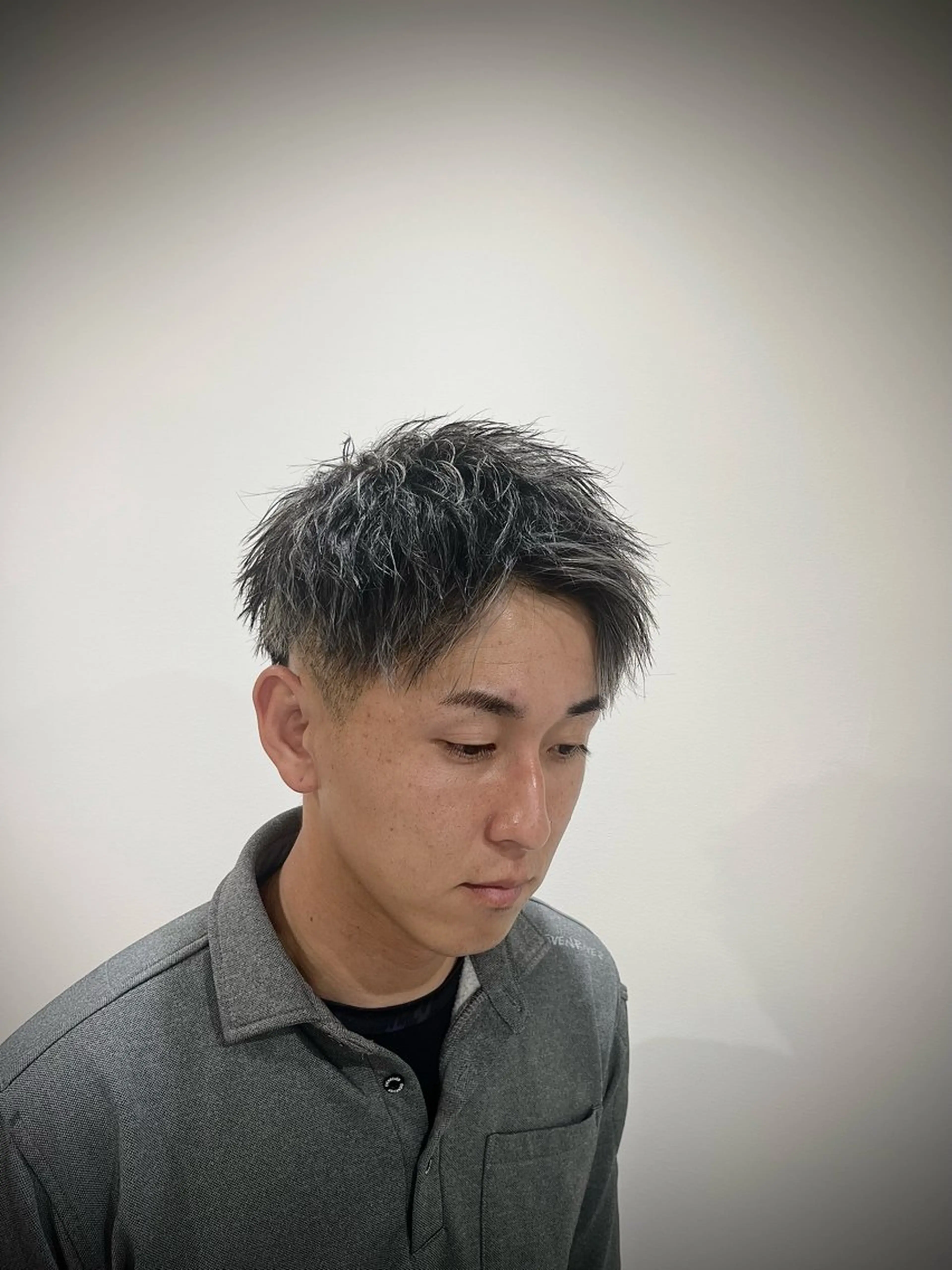 ショート カラー メンズ フェードカット メンズメッシュ メンズショート 透明感カラー メッシュ カット ヘアカラー 【メンズ特化】金沢 /片町　髙木　功基のヘアスタイル